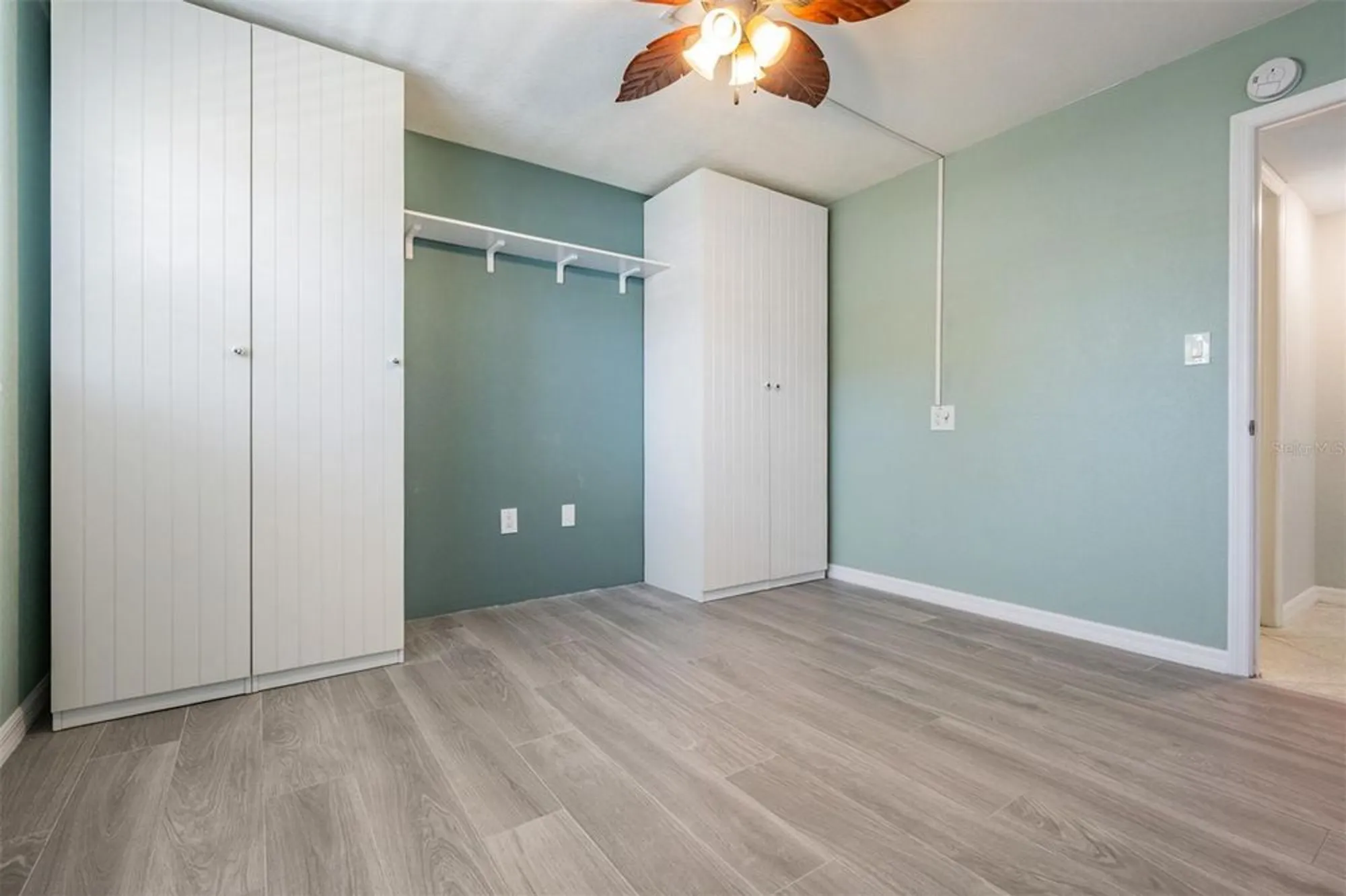 Property Slideshow image 16 of 60 | 9 haig pl 104, Dunedin, FL, 34698