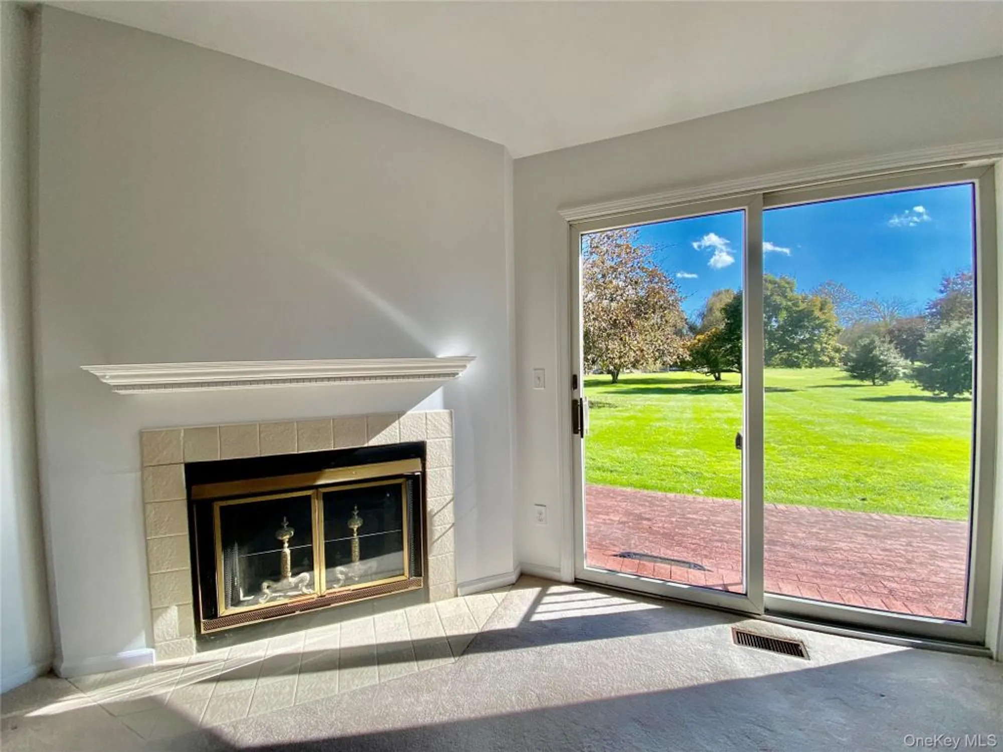 Property Slideshow image 4 of 10 | 2555 youngs ave 17d, Southold, NY, 11971