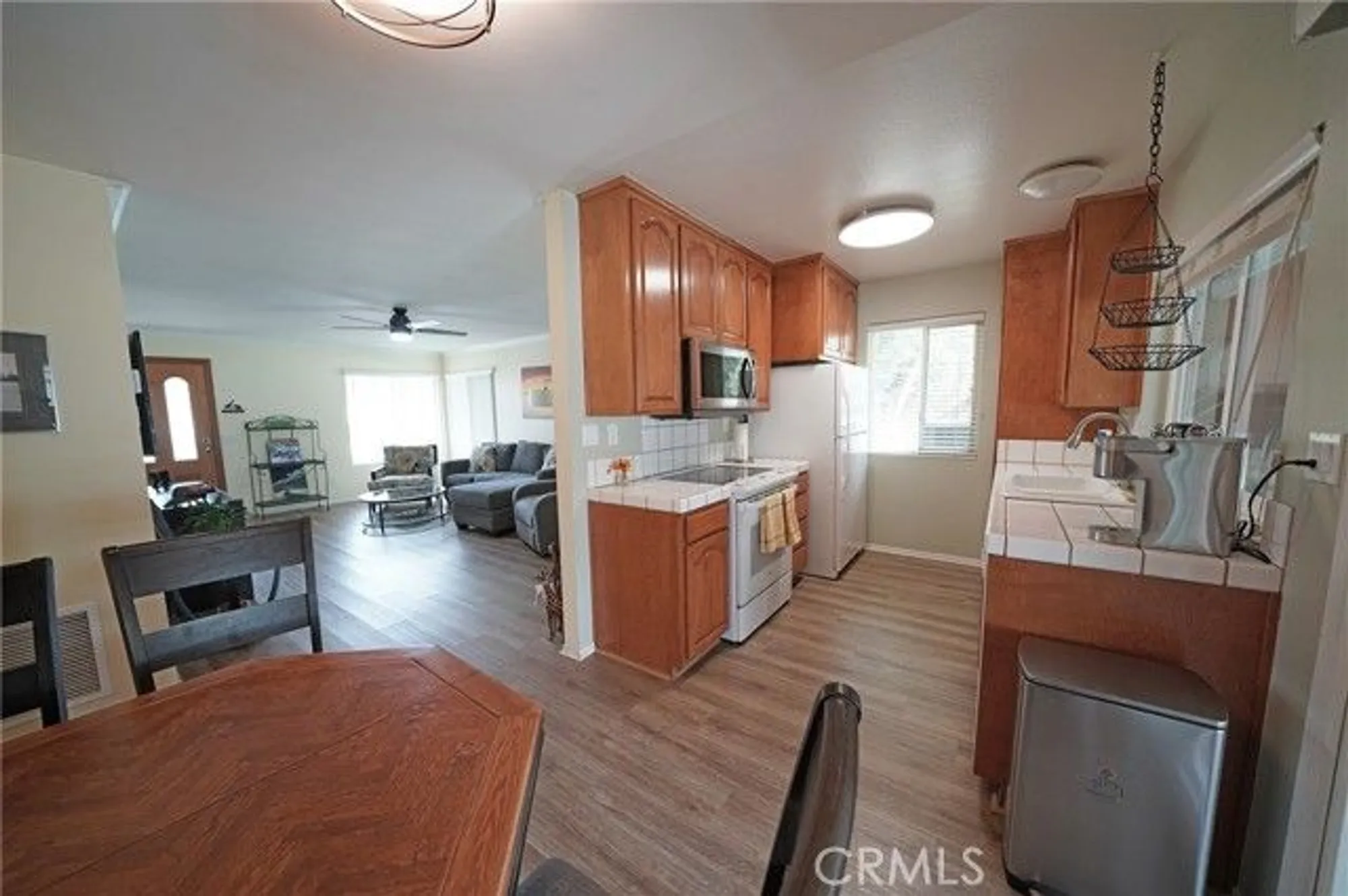 Property Slideshow image 7 of 18 | 26360 oakspur dr a, Newhall, CA, 91321