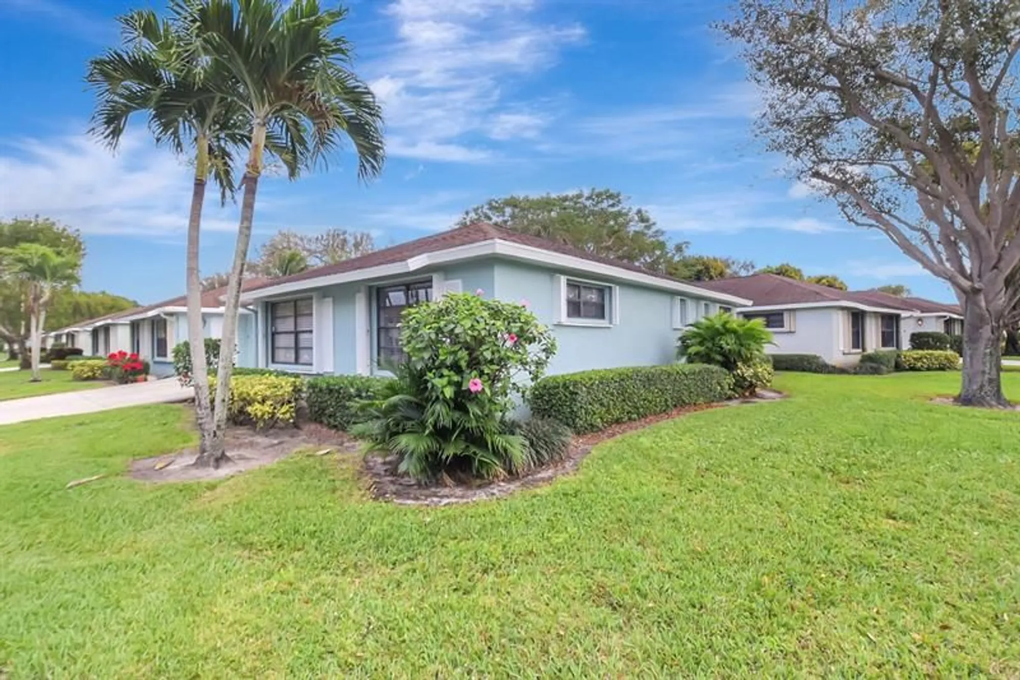 Property Slideshow image 4 of 66 | 9800 pecan tree dr b, Boynton Beach, FL, 33436