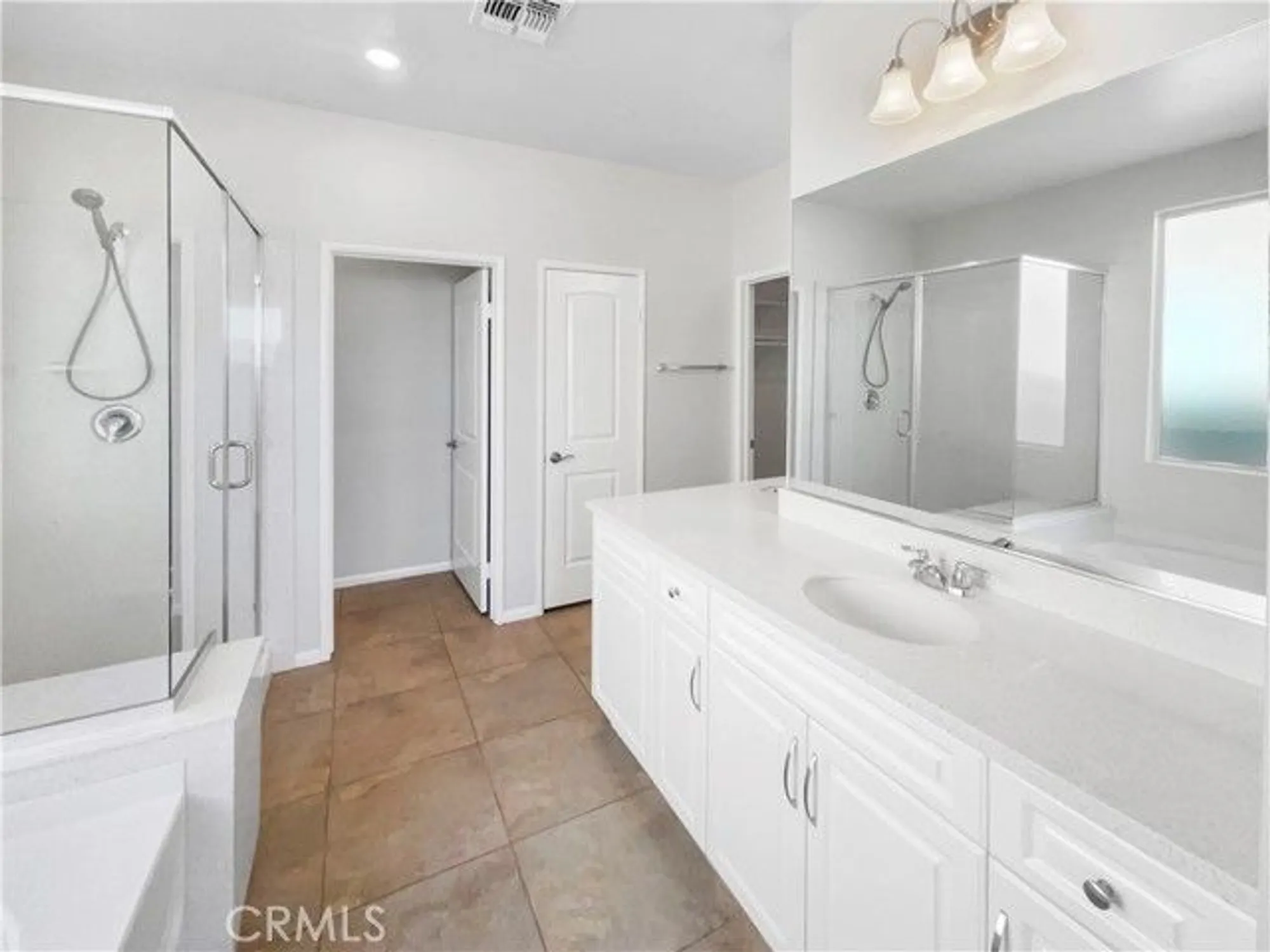 Property Slideshow image 11 of 18 | 11444 river run st, Apple Valley, CA, 92308