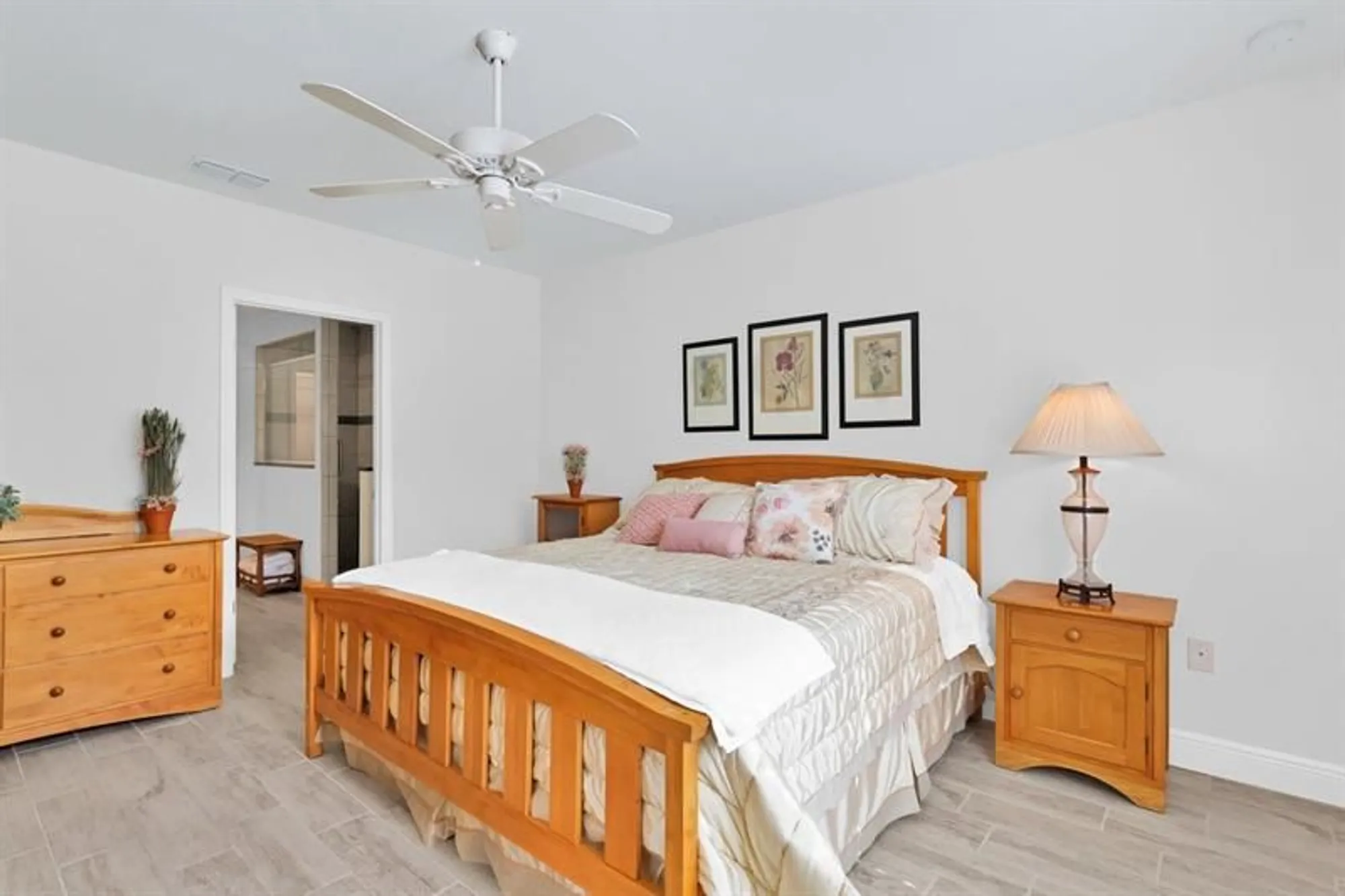 Property Slideshow image 16 of 47 | 5949 buttonwood sq, Vero Beach, FL, 32966