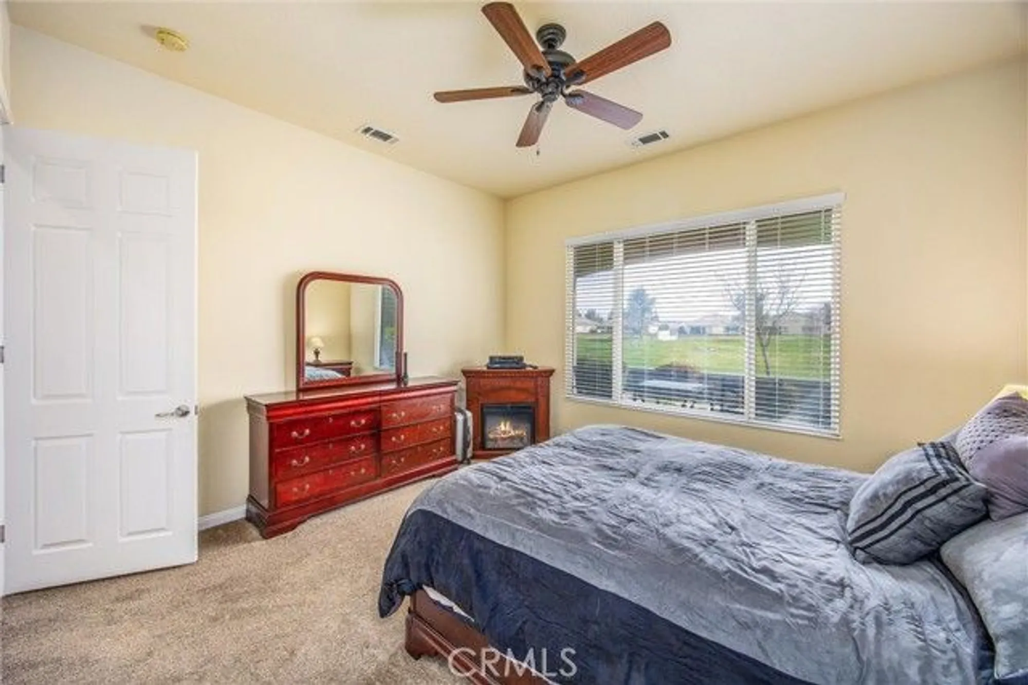 Property Slideshow image 15 of 31 | 10887 katepwa st, Apple Valley, CA, 92308