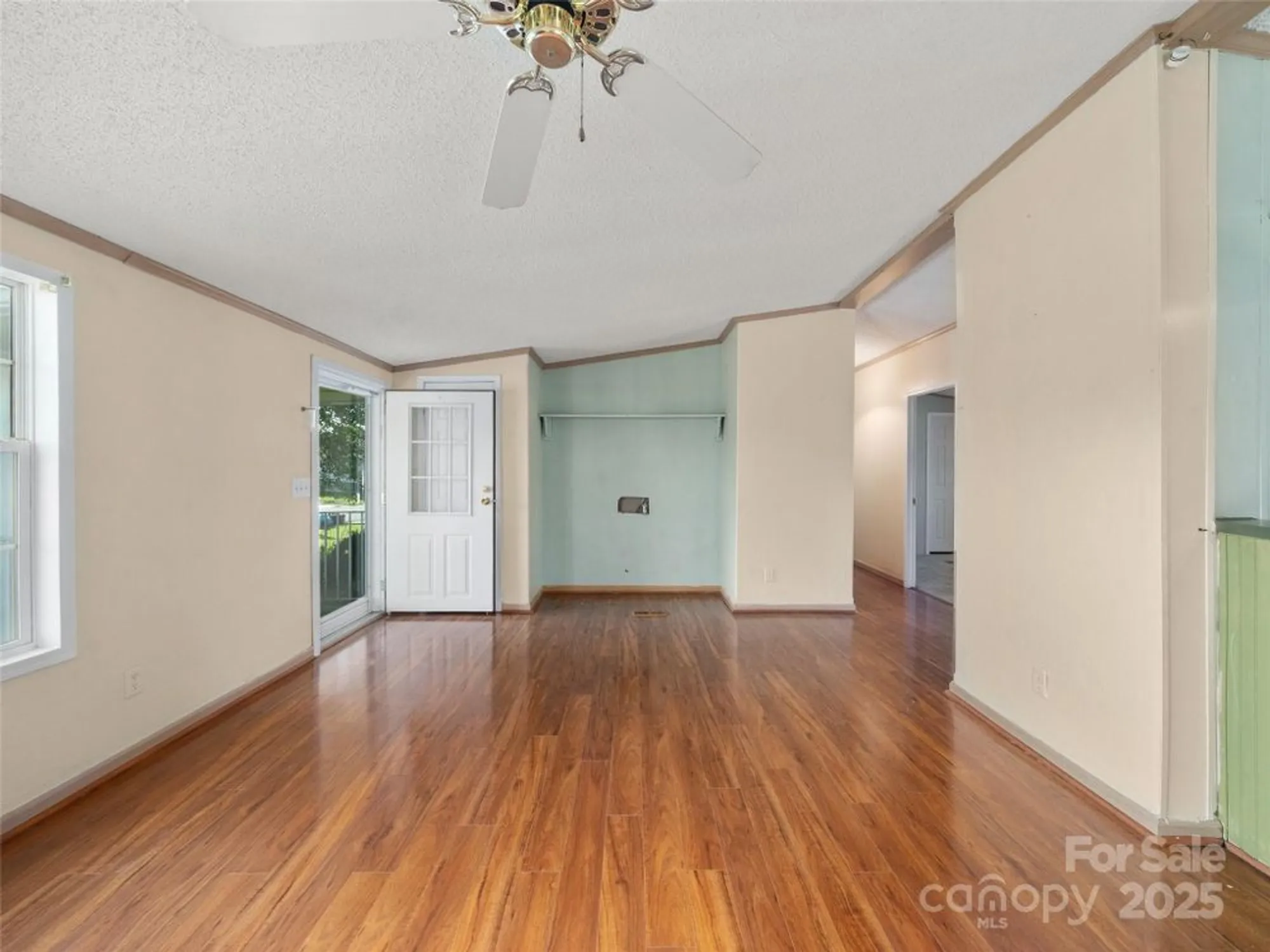 Property Slideshow image 4 of 42 | 236 white ash cir, Hendersonville, NC, 28739