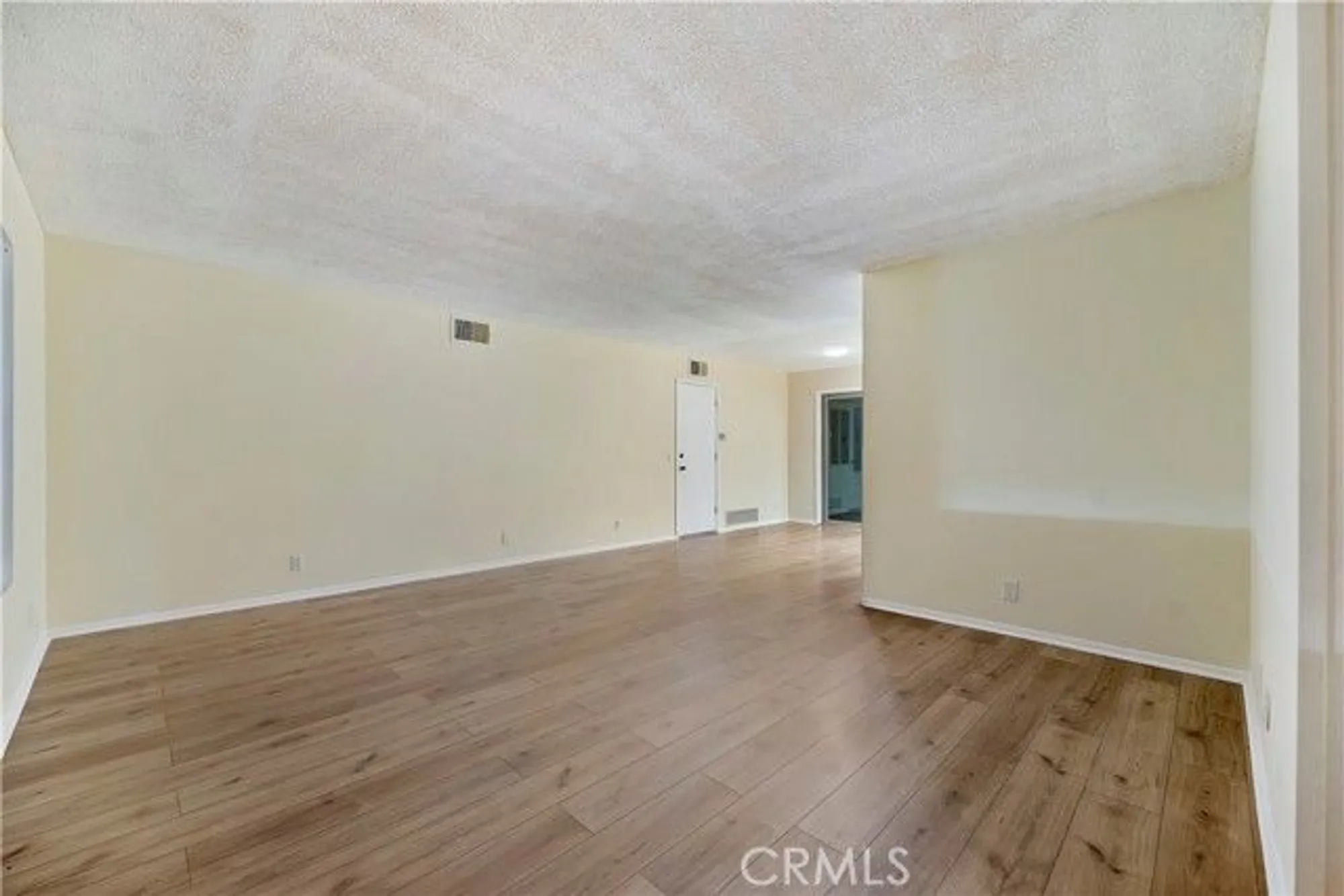 Property Slideshow image 6 of 20 | 1560 amberwood dr, Hemet, CA, 92543