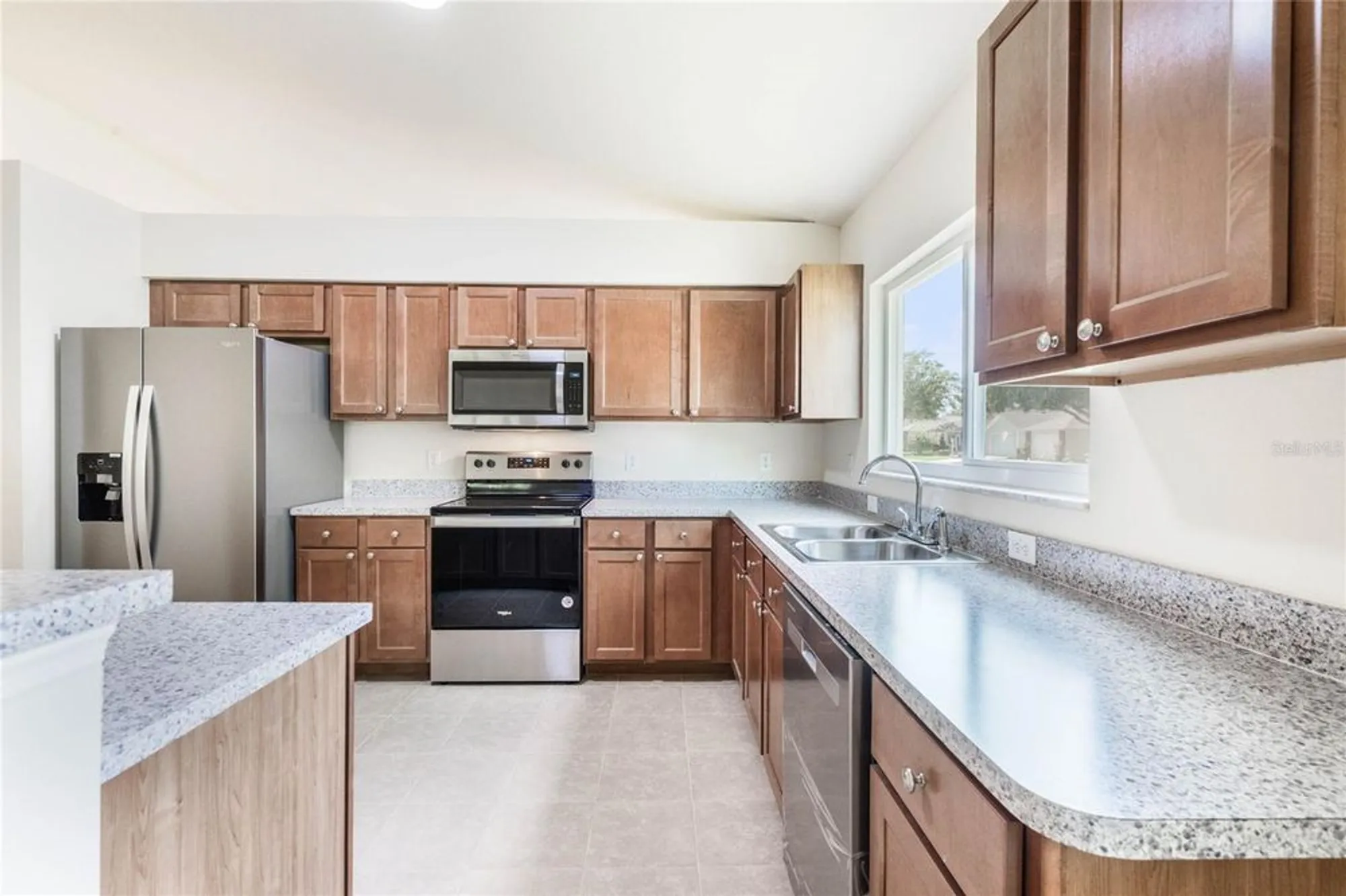 Property Slideshow image 12 of 37 | 24801 cranes roost cir, Leesburg, FL, 34748