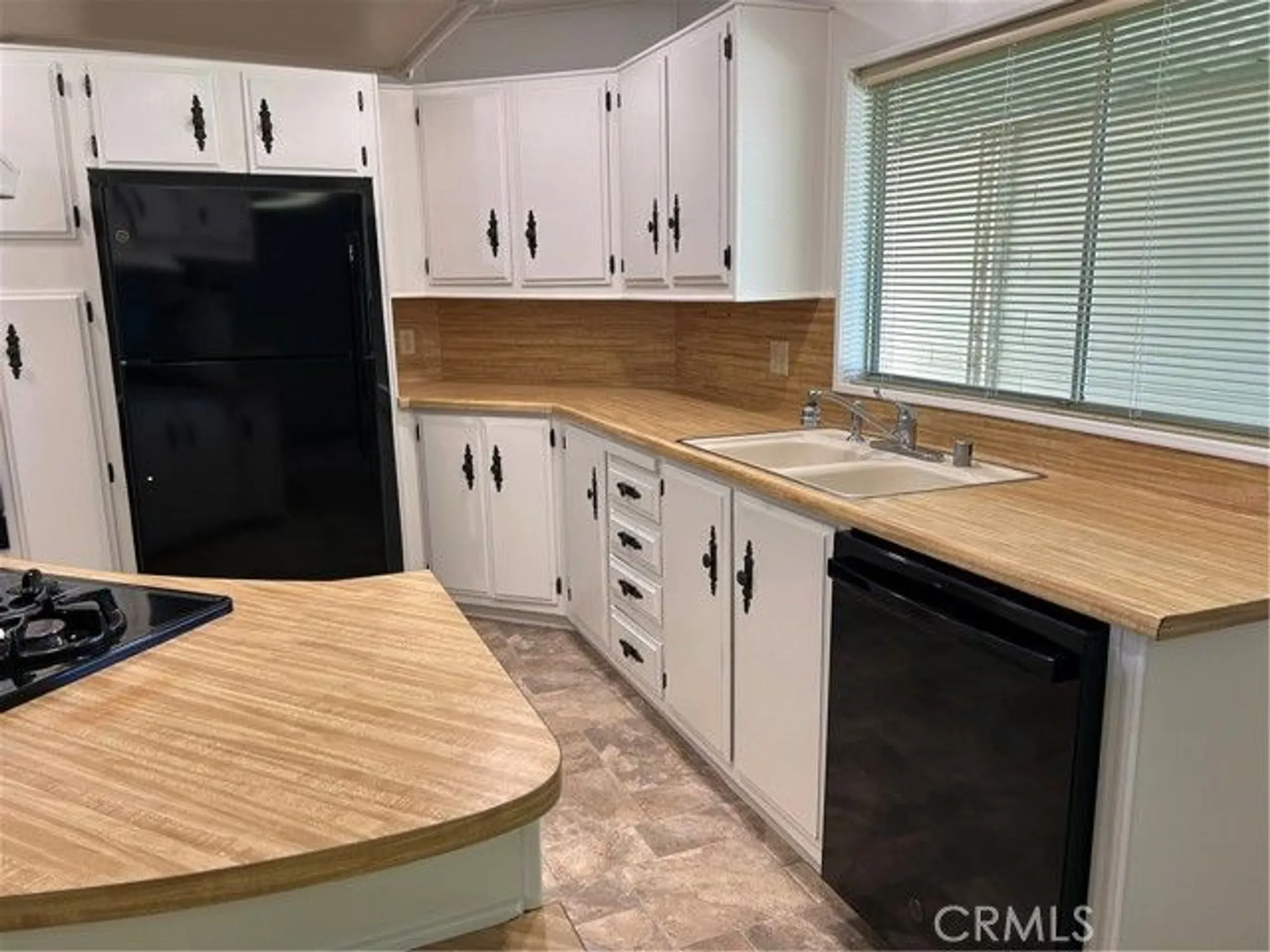 Property Slideshow image 13 of 34 | 2918 dogwood way, Hemet, CA, 92545