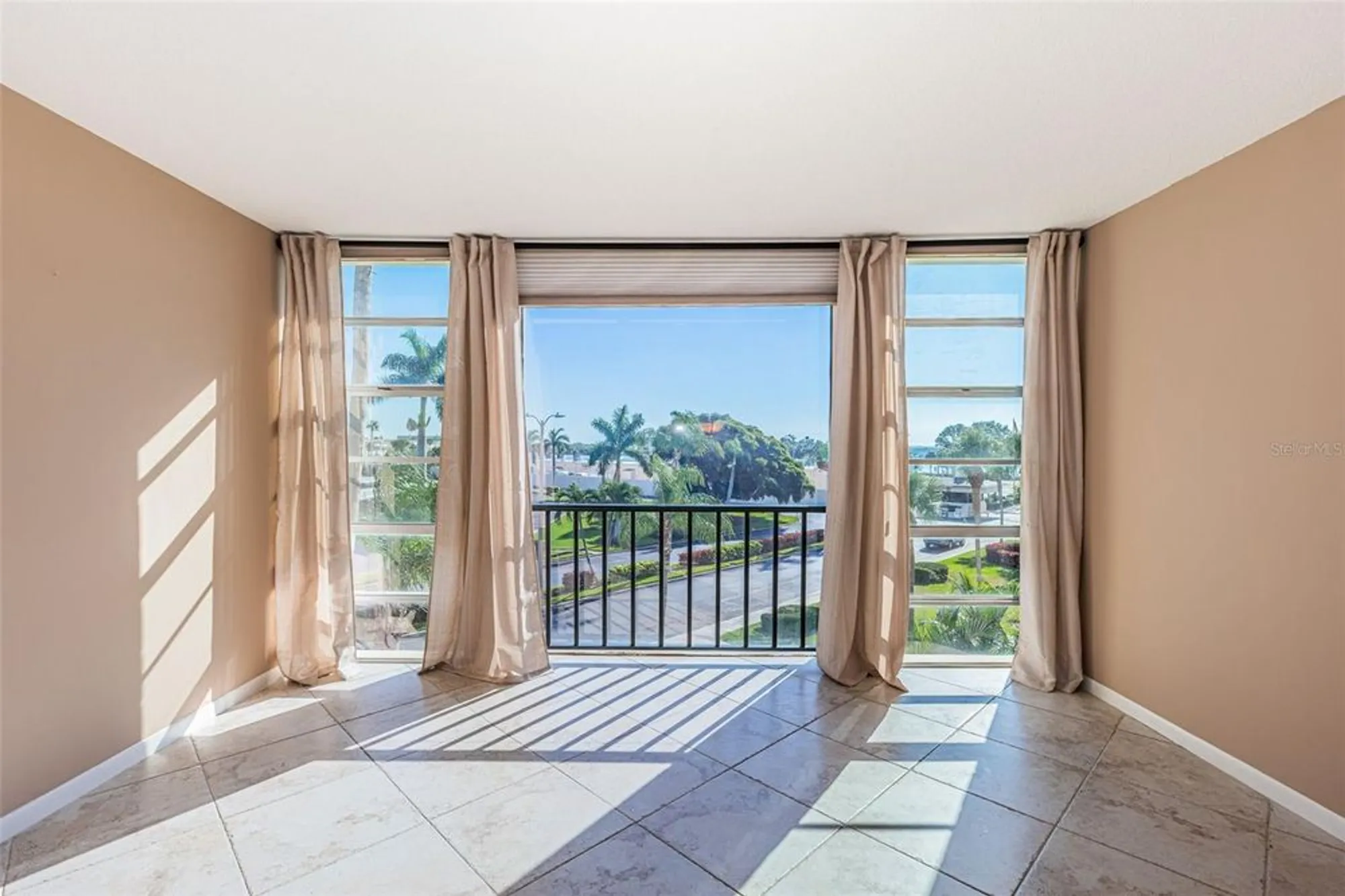 Property Slideshow image 7 of 55 | 7400 sun island dr 311, South Pasadena, FL, 33707
