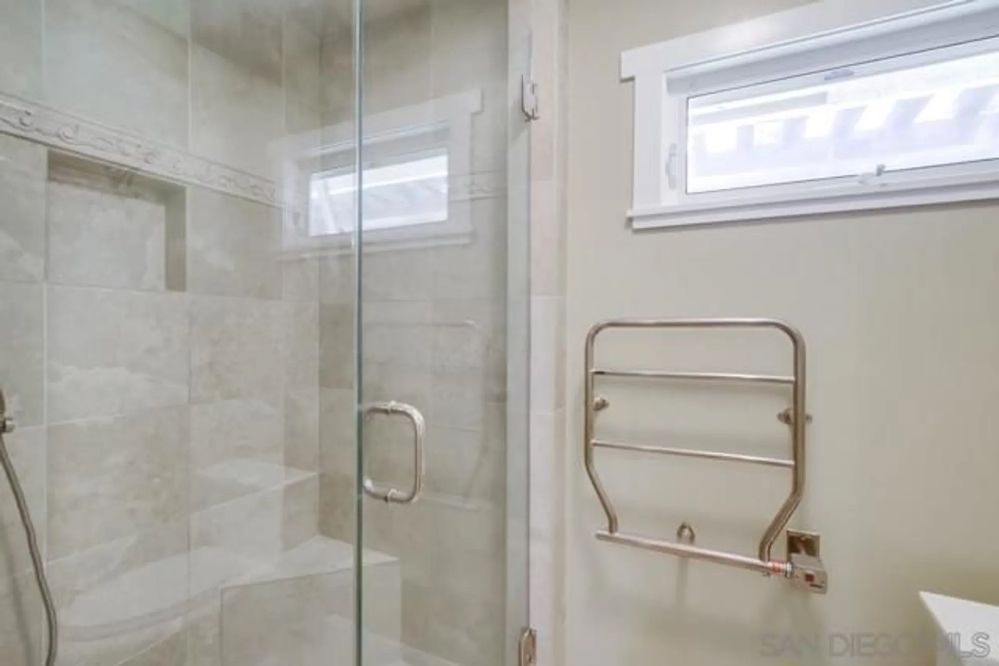 Property Slideshow image 32 of 44 | 1454 la plaza dr, San Marcos, CA, 92078