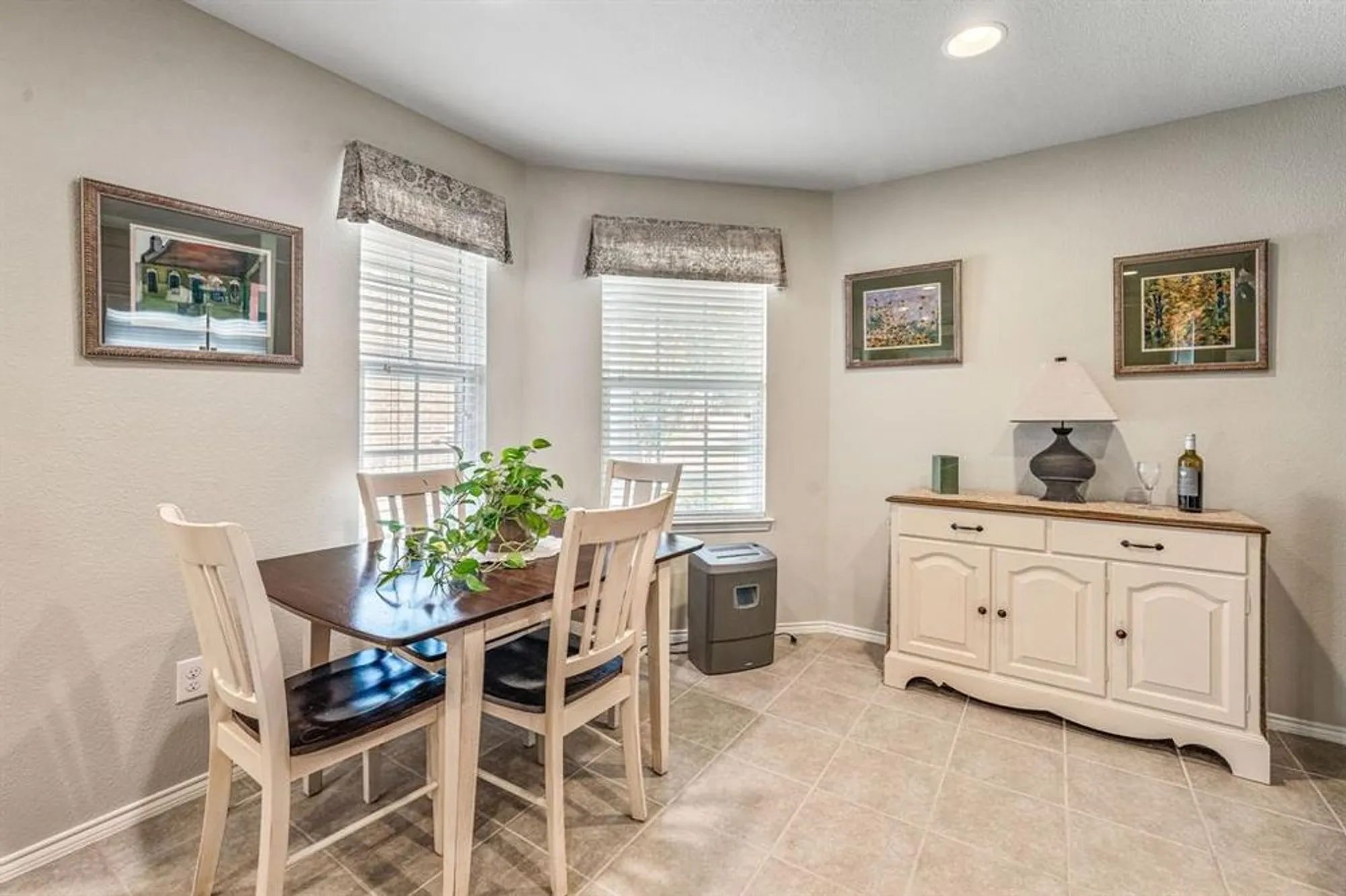 Property Slideshow image 9 of 33 | 3083 oyster bay dr, Frisco, TX, 75036