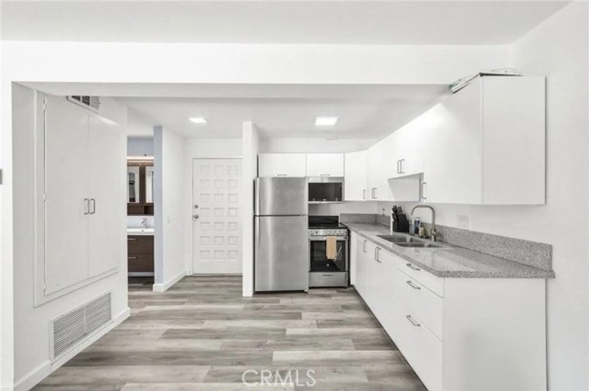 Property Slideshow image 6 of 23 | 28661 via las flores, Murrieta, CA, 92563