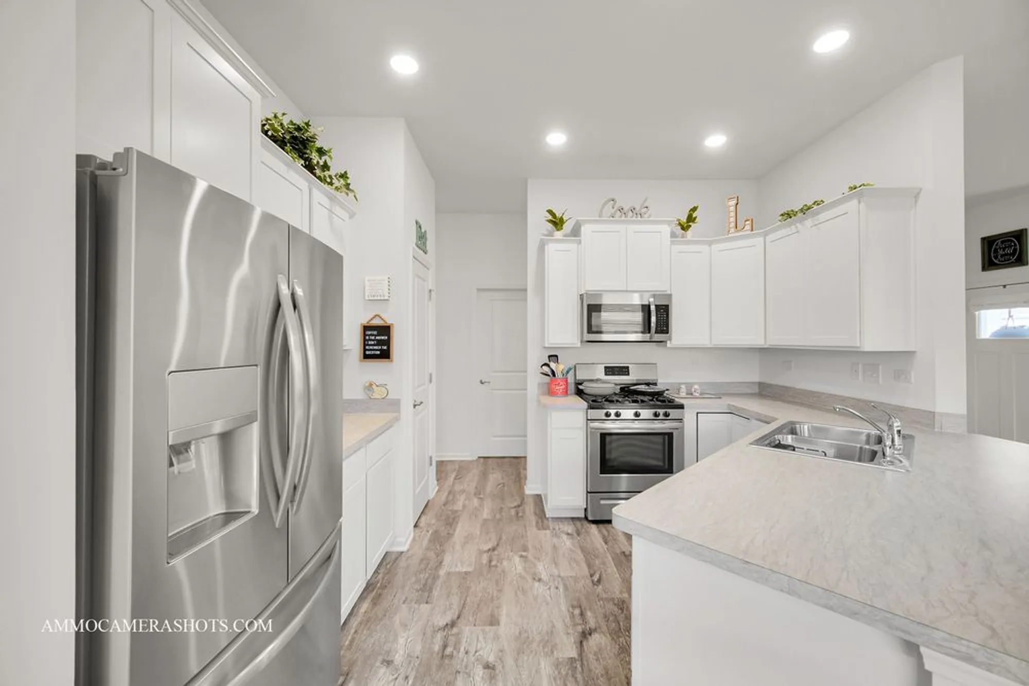 Property Slideshow image 11 of 29 | 1108 crestview ln # 1354, Pingree Grove, IL, 60140