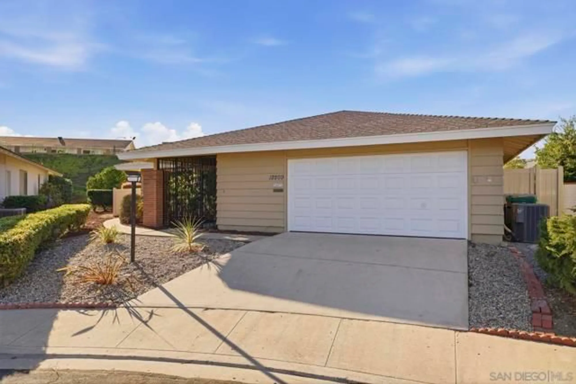 Property Slideshow image 2 of 58 | 12209 casero pl, San Diego, CA, 92128