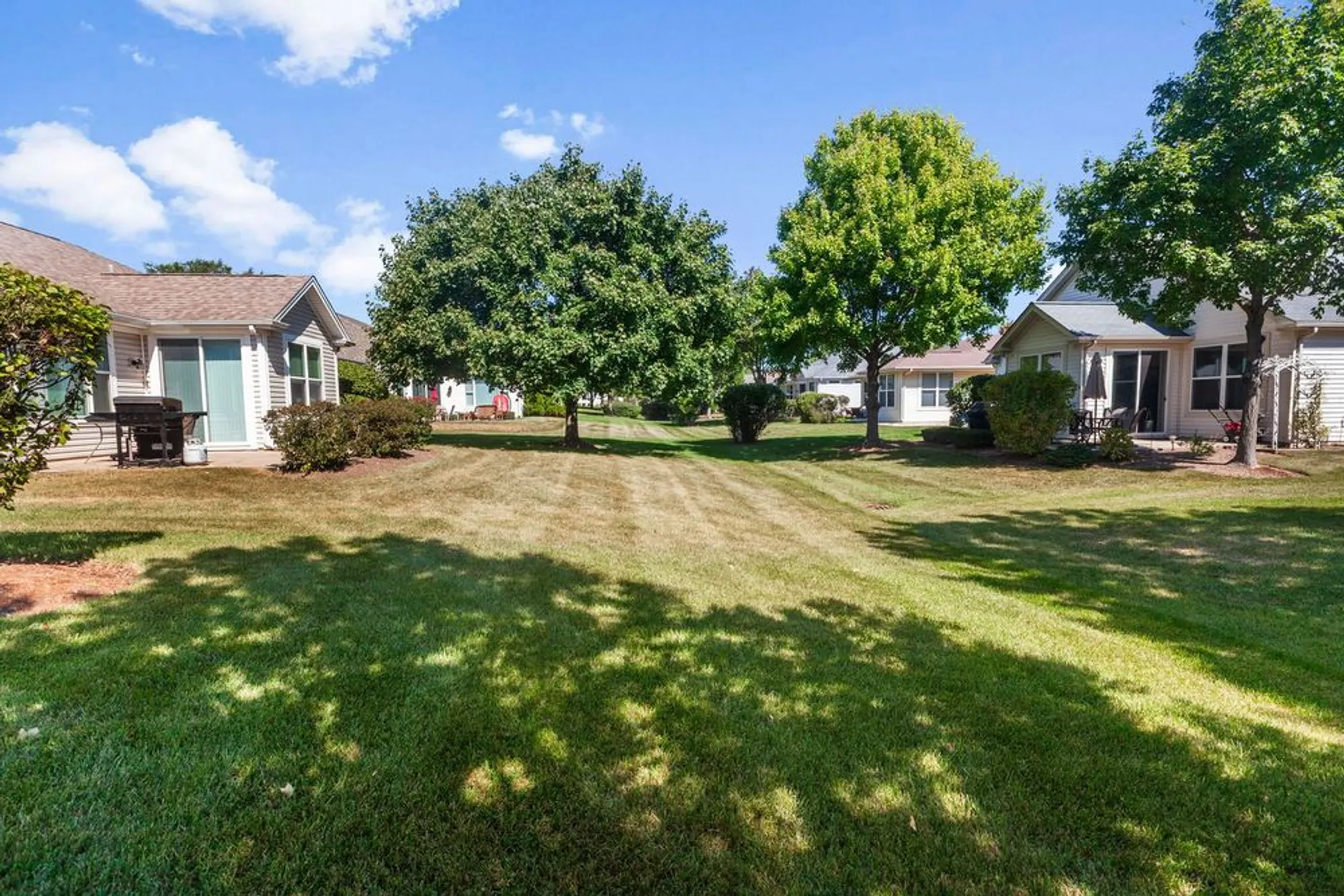 Property Slideshow image 25 of 25 | 12078 spring creek dr, Huntley, IL, 60142