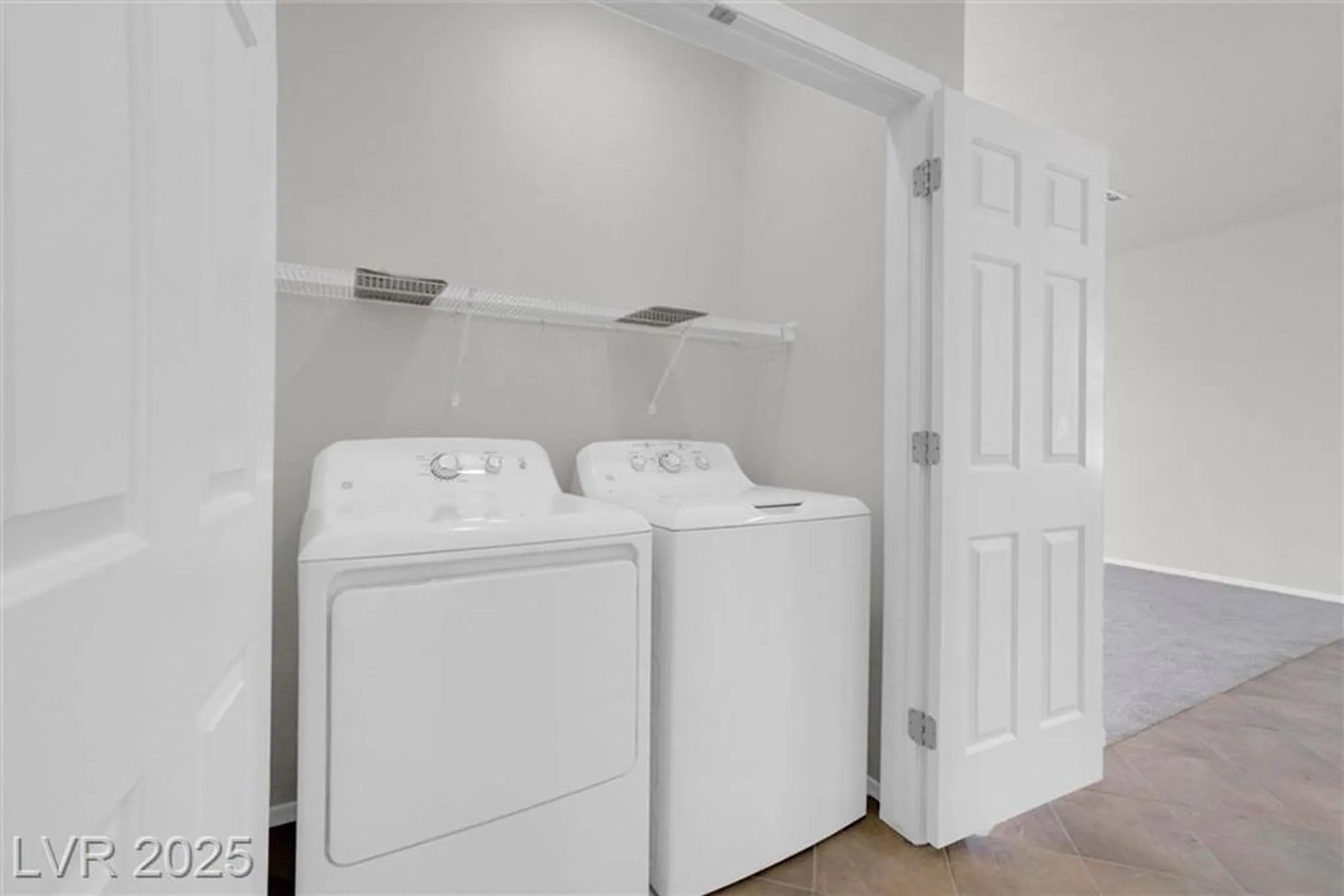 Property Slideshow image 14 of 41 | 2341 celestial moon st, Henderson, NV, 89044