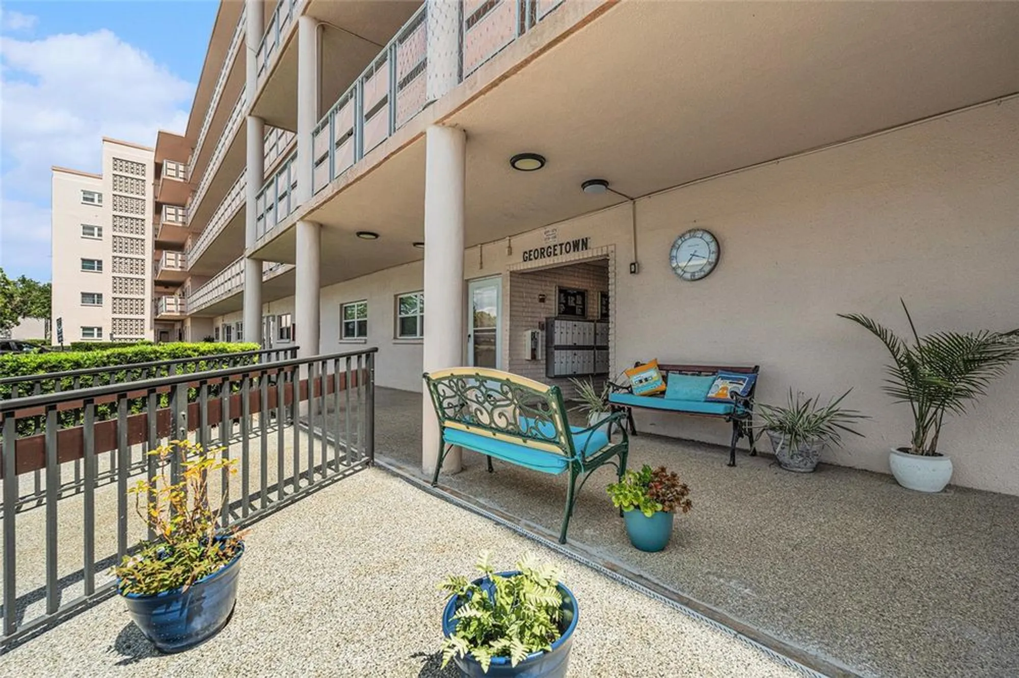 Property Slideshow image 10 of 17 | 5623 80th st n unit 415, St Petersburg, FL, 33709