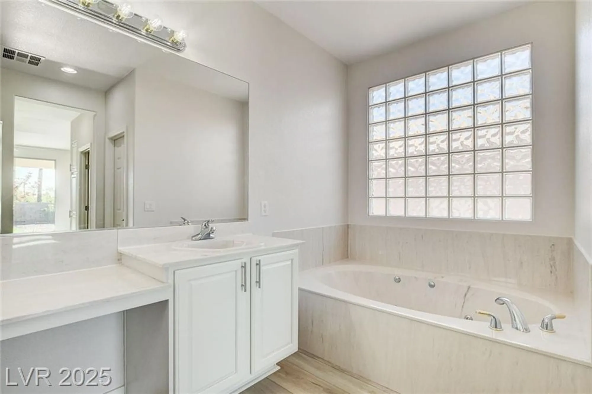 Property Slideshow image 32 of 57 | 10623 riva de fiore ave, Las Vegas, NV, 89135