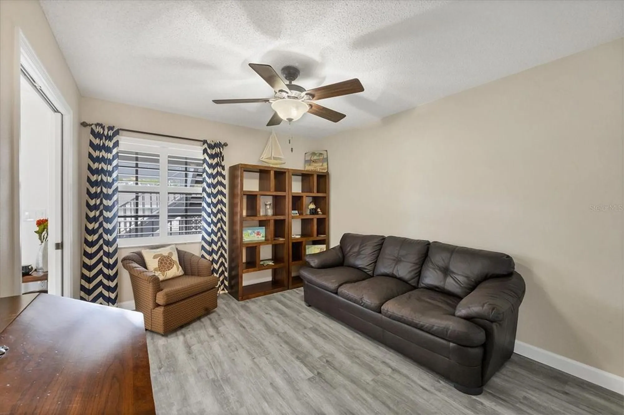 Property Slideshow image 19 of 28 | 1153 edgewater cir, Bradenton, FL, 34209