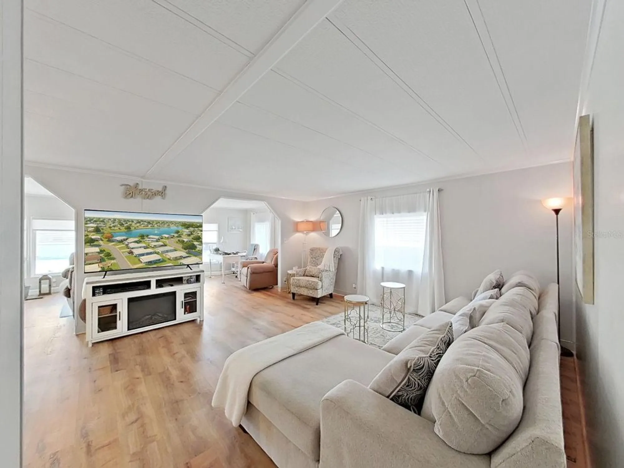 Property Slideshow image 13 of 45 | 4928 foxdale dr, Lakeland, FL, 33810