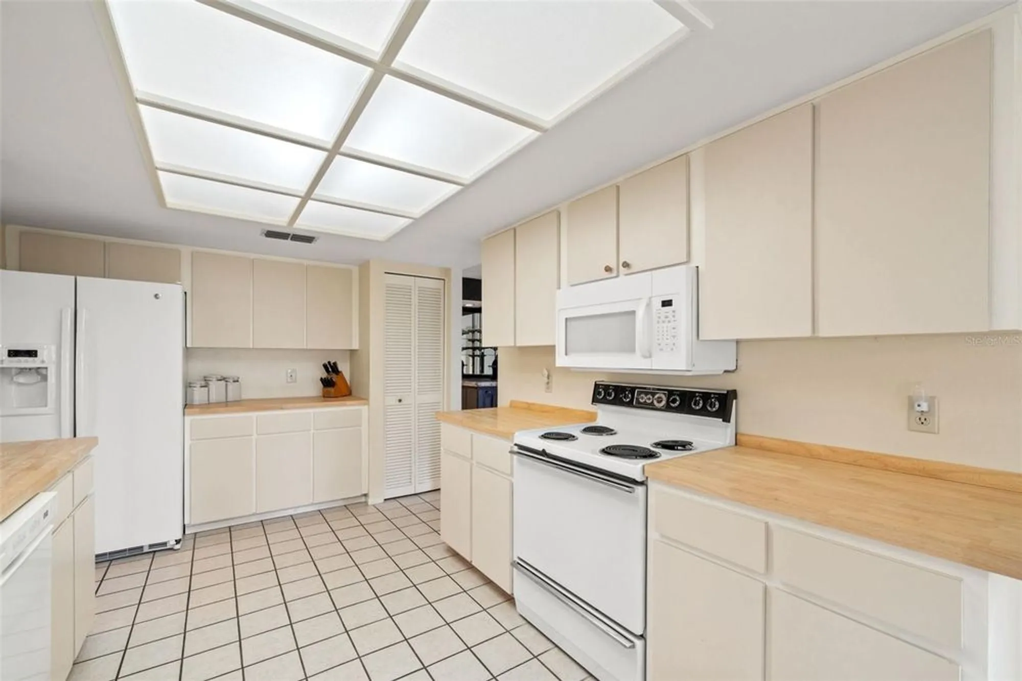 Property Slideshow image 25 of 67 | 6404 lost tree ln, Spring Hill, FL, 34606