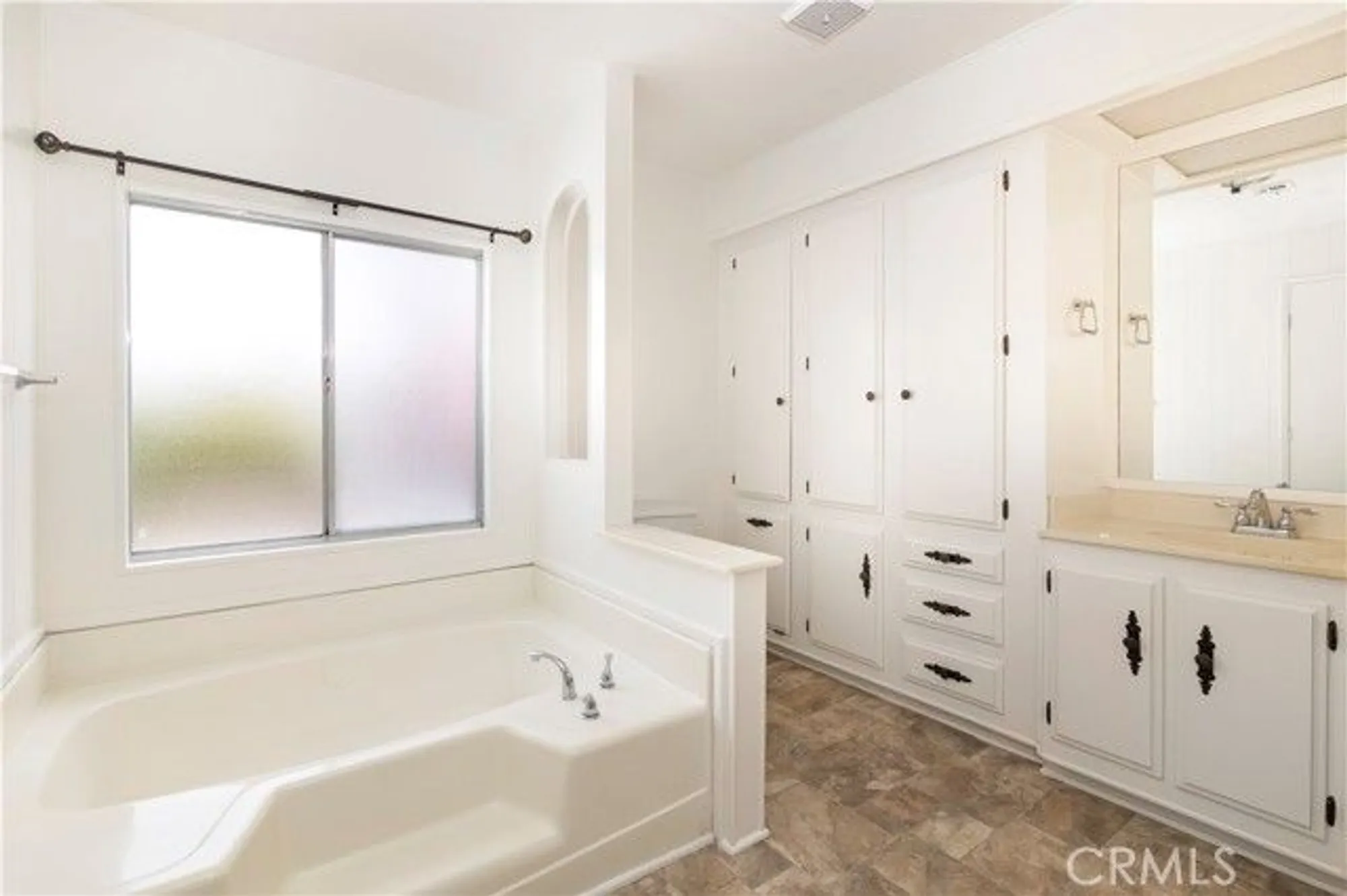 Property Slideshow image 28 of 34 | 2918 dogwood way, Hemet, CA, 92545