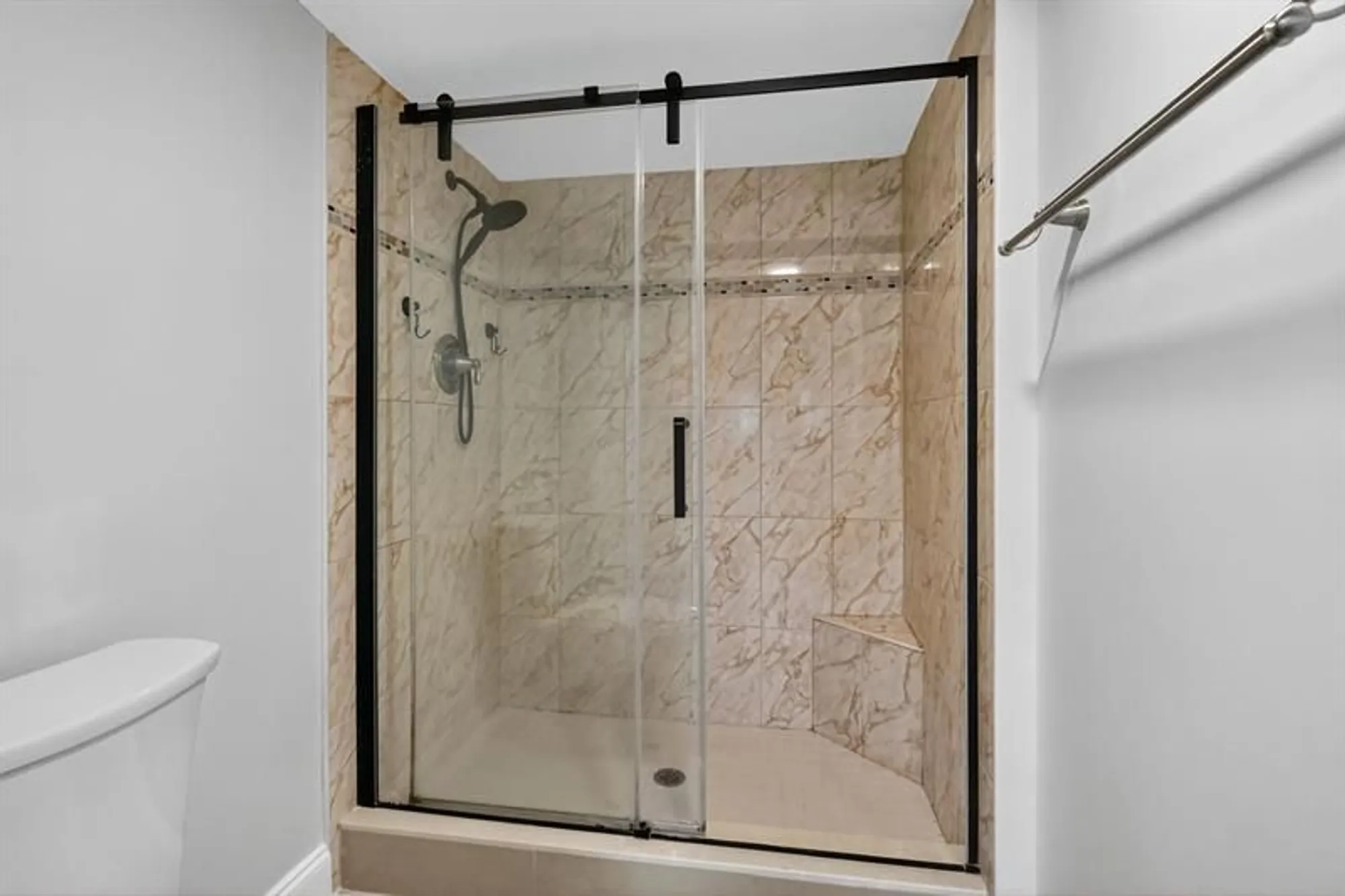 Property Slideshow image 30 of 39 | 1600 sw 127th way, Pembroke Pines, FL, 33027