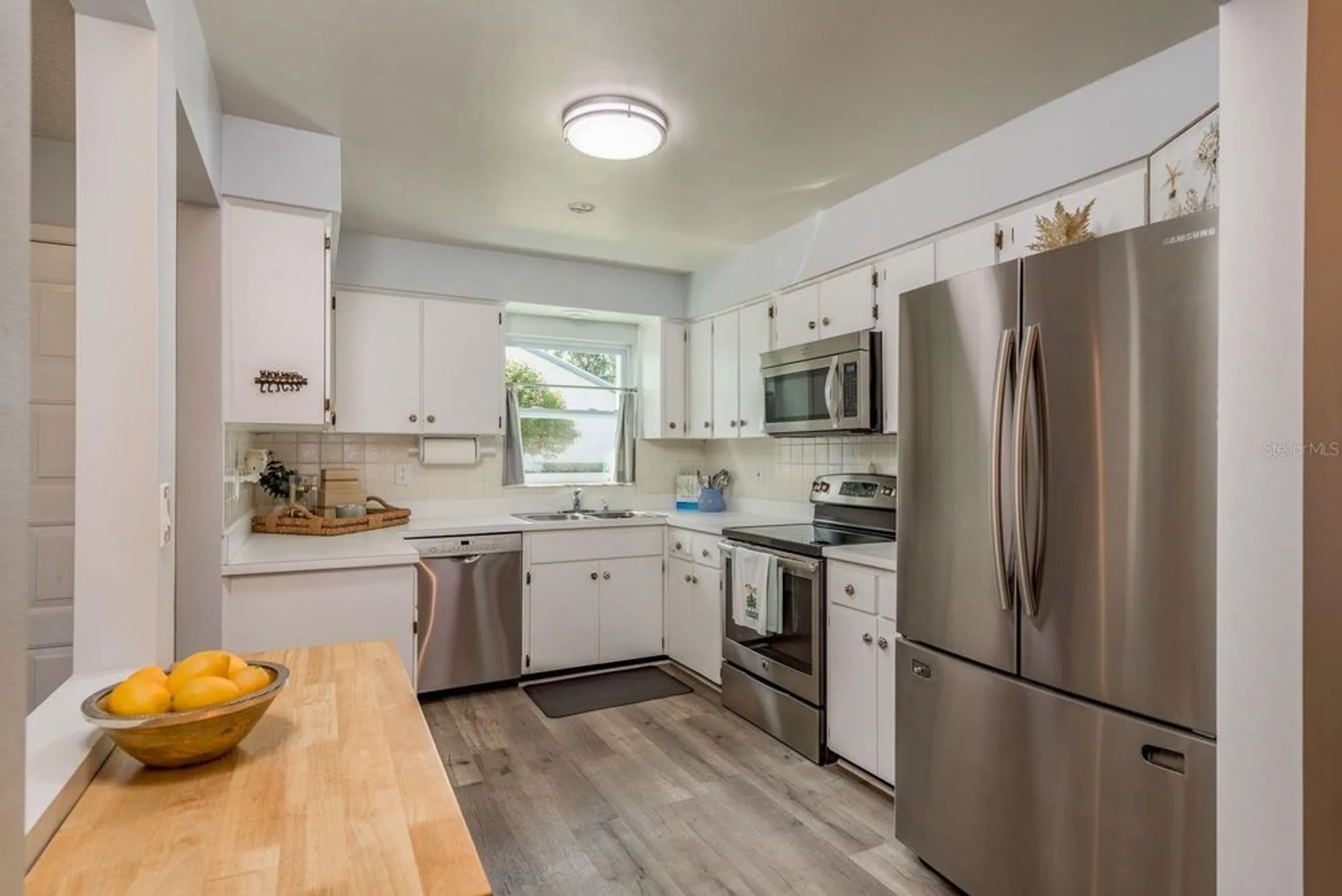 Property Slideshow image 16 of 62 | 1109 tartan dr c, Palm Harbor, FL, 34684