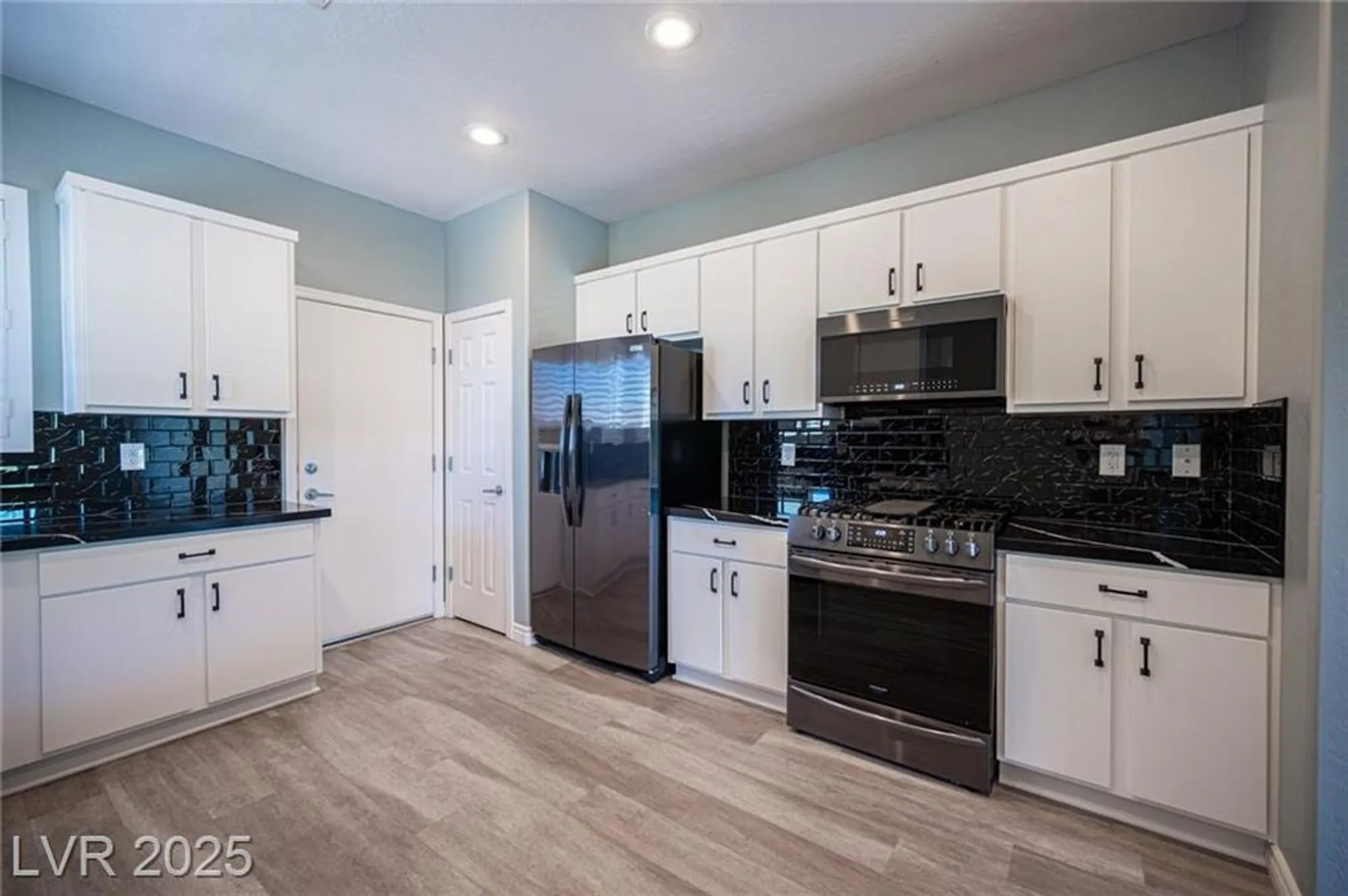 Property Slideshow image 10 of 43 | 2545 divine sky dr, Henderson, NV, 89044