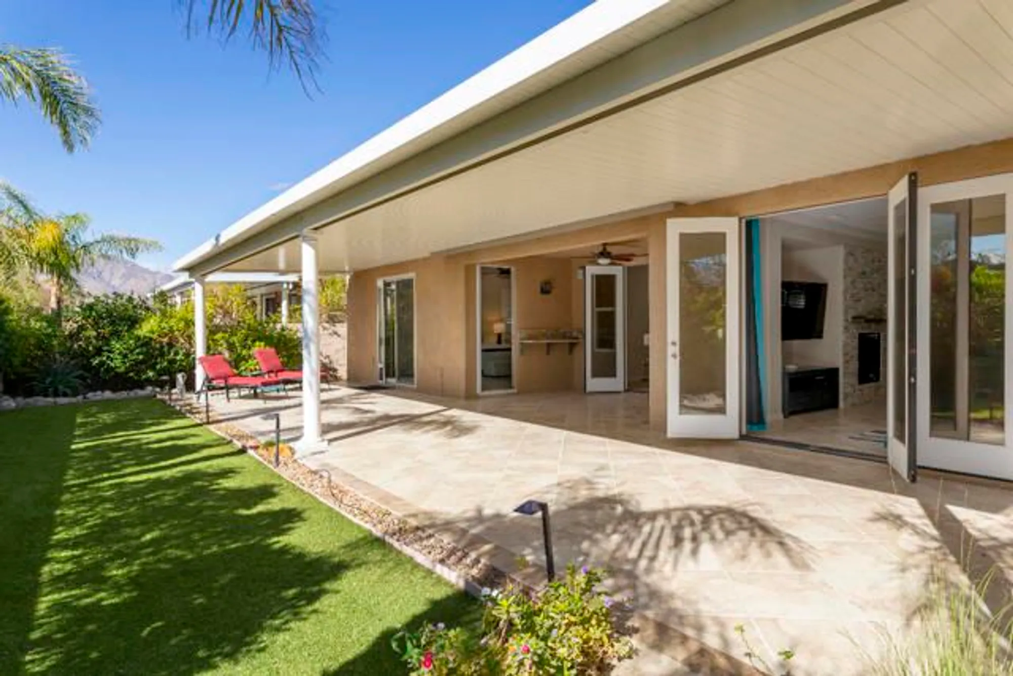 Property Slideshow image 24 of 54 | 1933 savanna way, Palm Springs, CA, 92262