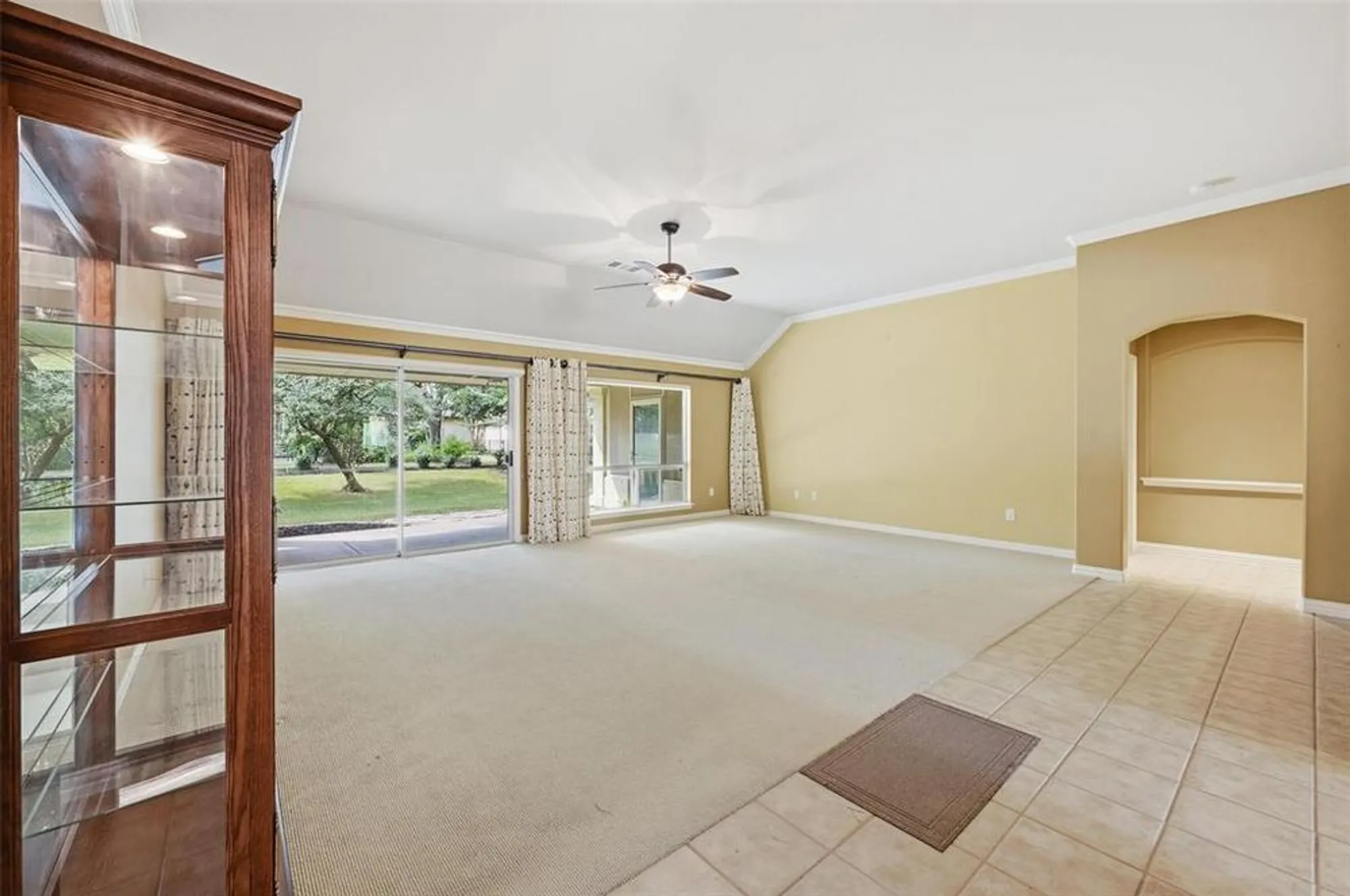 Property Slideshow image 4 of 39 | 10417 belvedere dr, Denton, TX, 76207