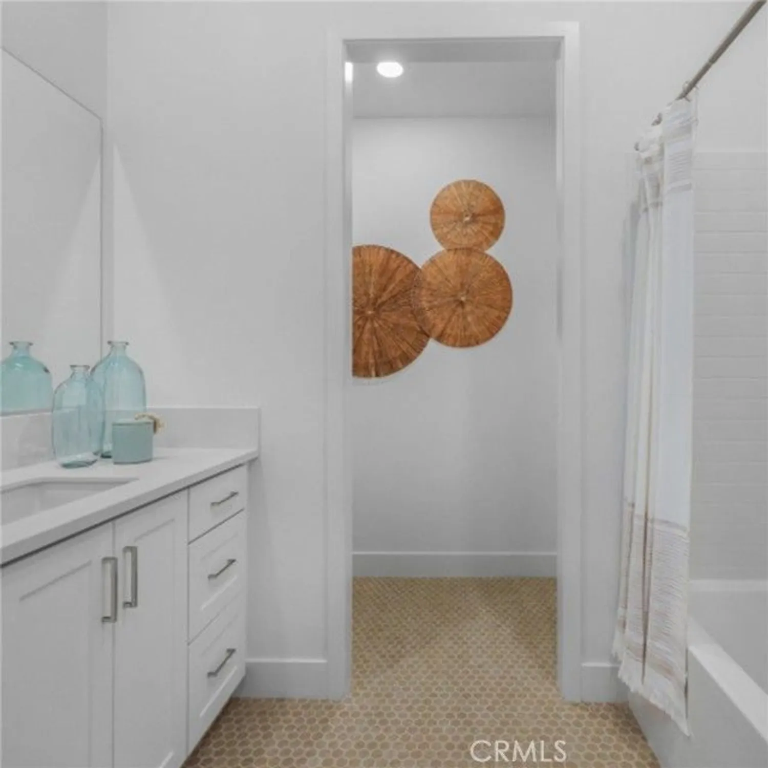 Property Slideshow image 22 of 30 | 29437 via diamante, Valencia, CA, 91354