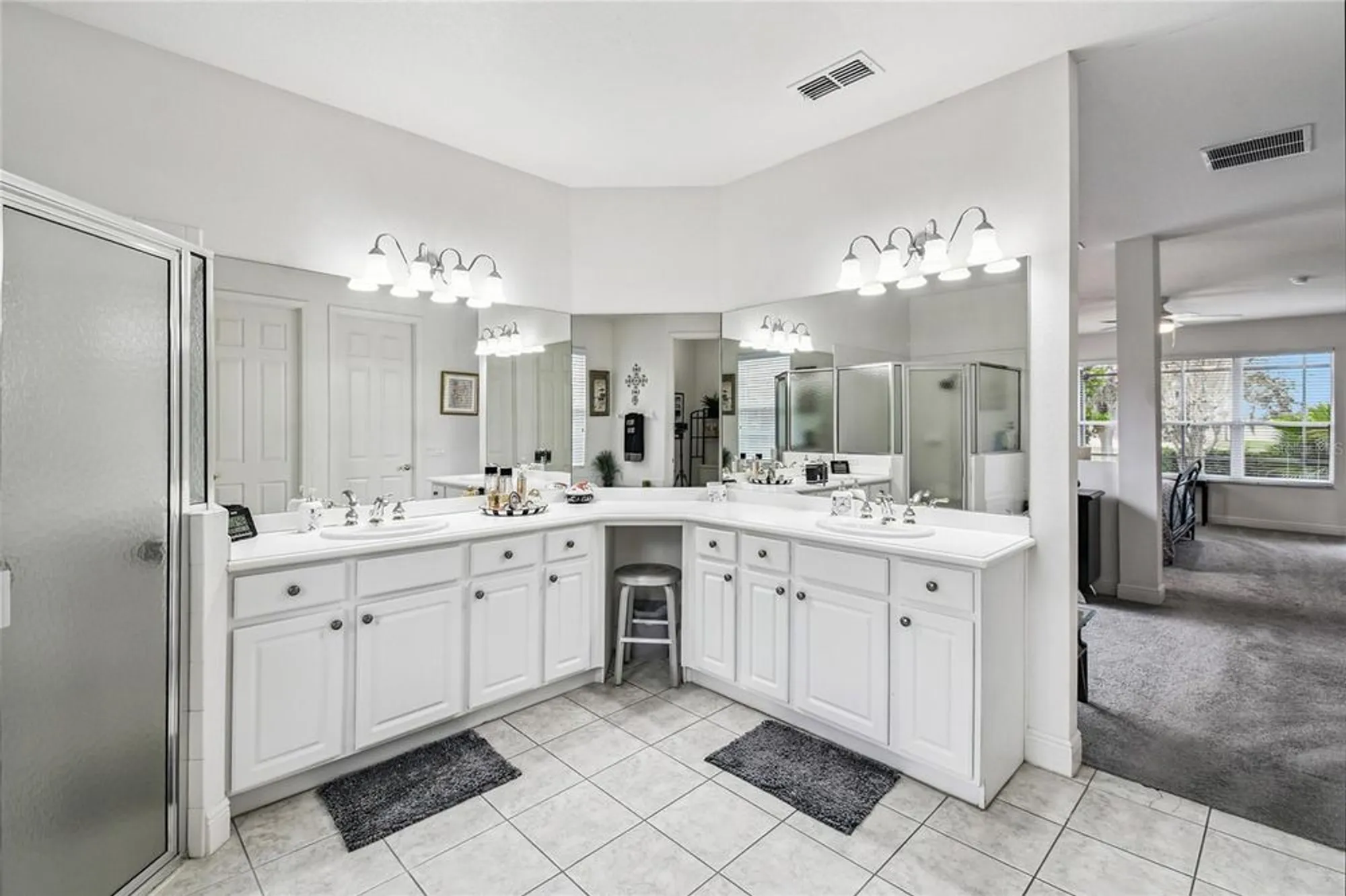 Property Slideshow image 30 of 65 | 684 volterra blvd, Poinciana, FL, 34759