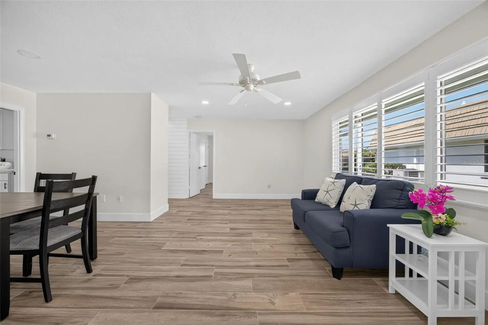 Property Slideshow image 9 of 34 | 2733 riverbluff pl v57, Sarasota, FL, 34231