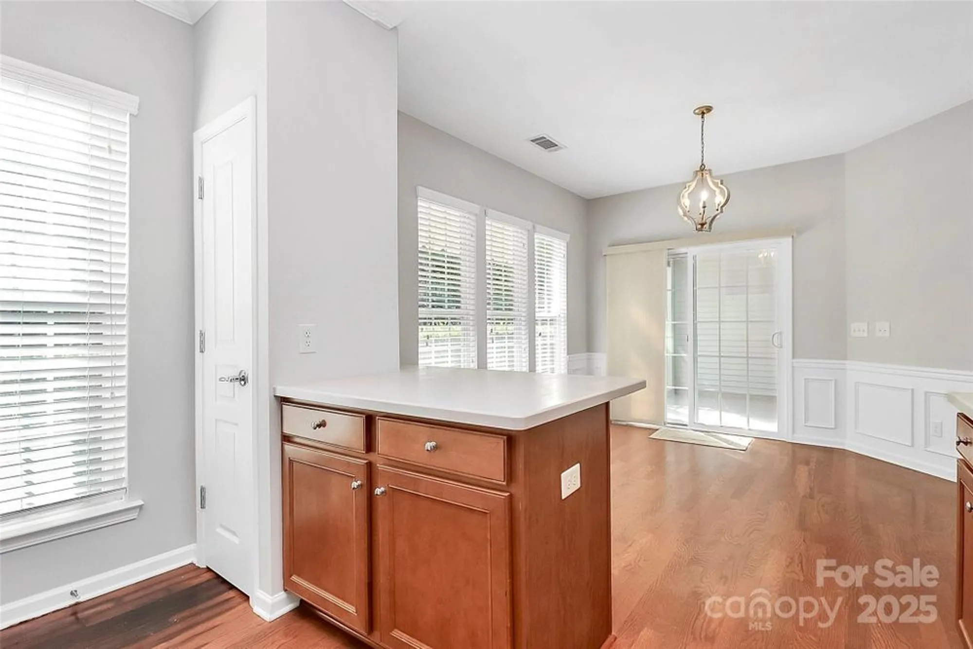 Property Slideshow image 13 of 48 | 911 lily magnolia ct, Fort Mill, SC, 29707