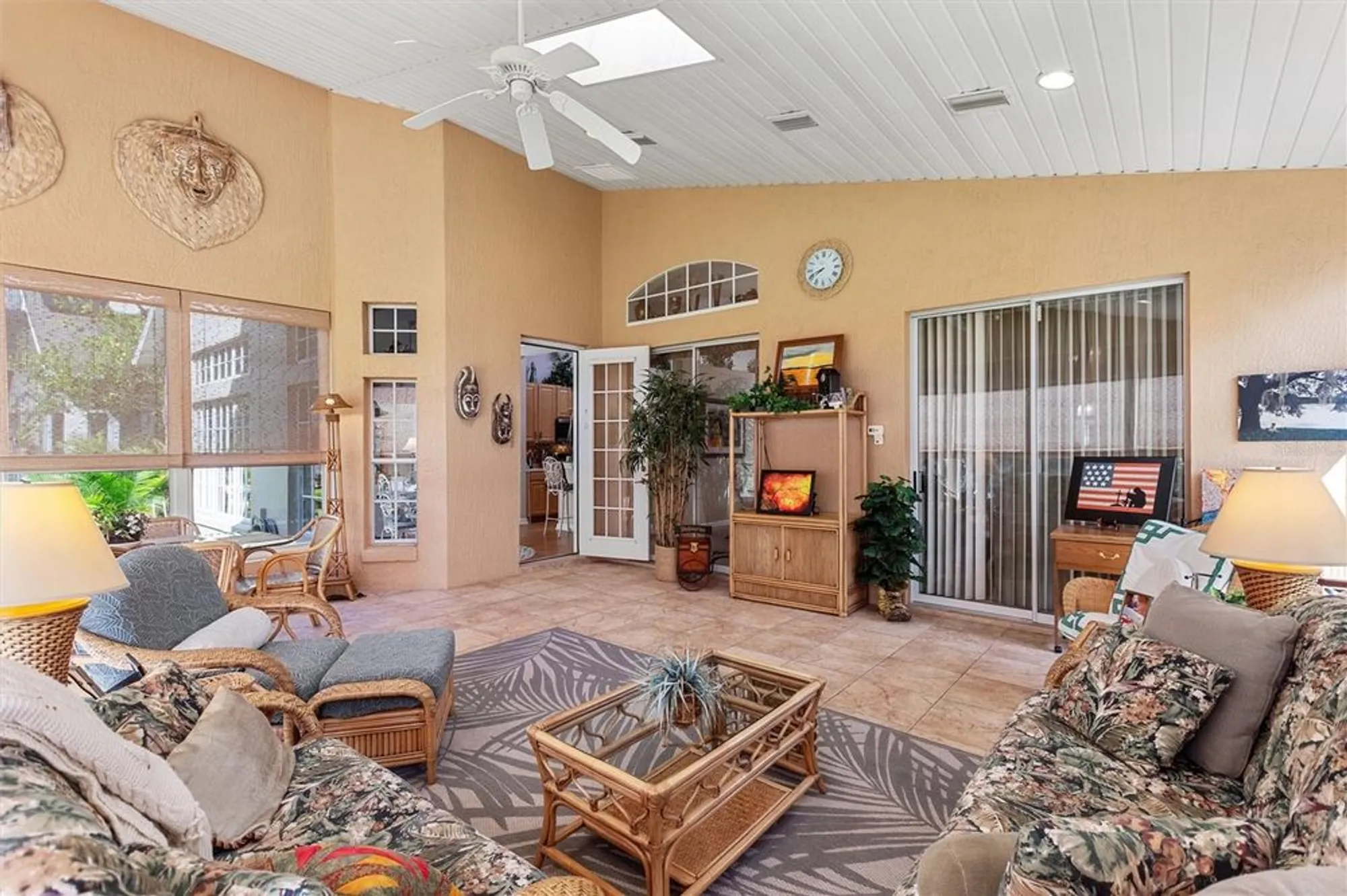 Property Slideshow image 20 of 63 | 205 cunningham dr, Davenport, FL, 33837