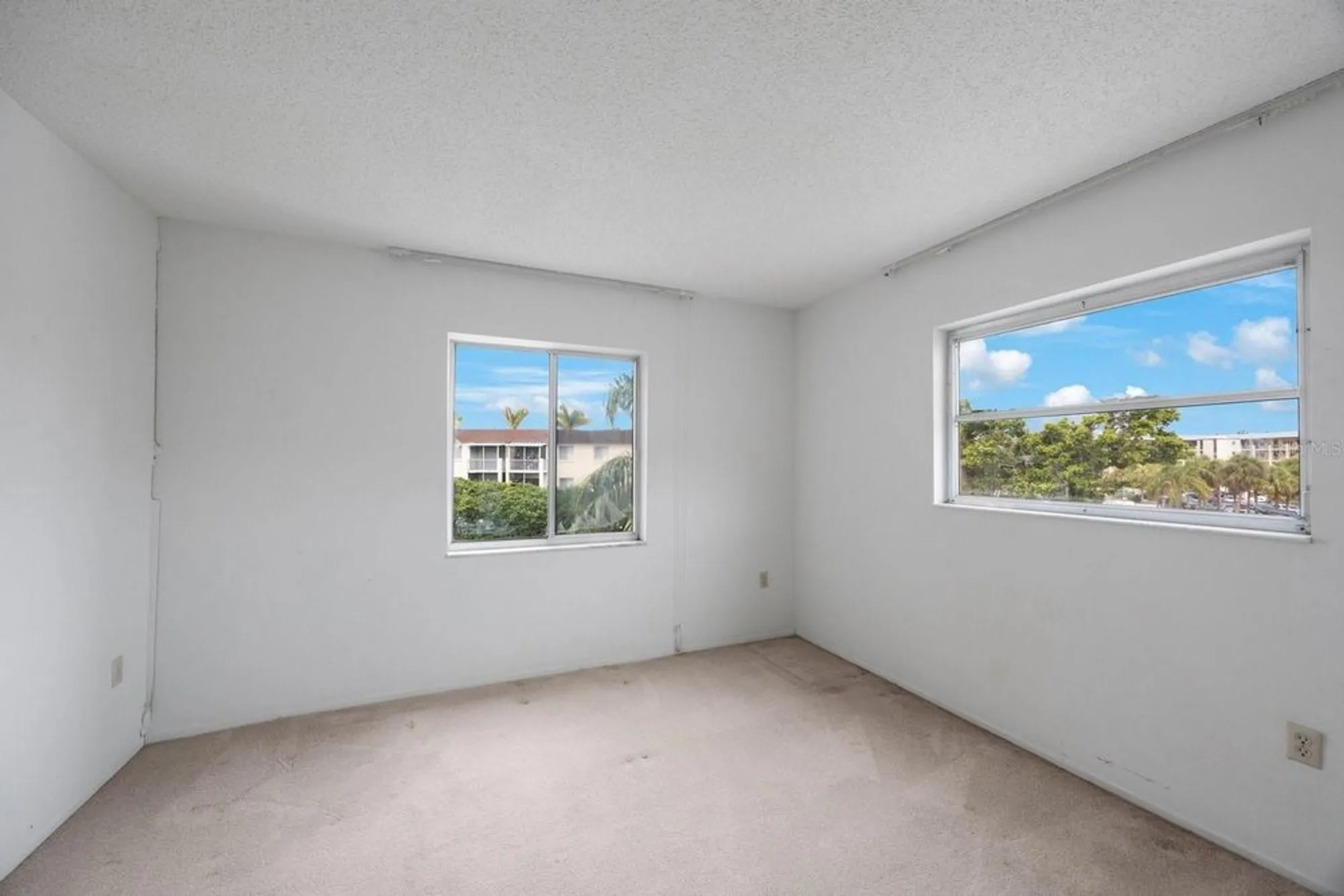 Property Slideshow image 26 of 39 | 4155 heron way # e-301, Bradenton, FL, 34205