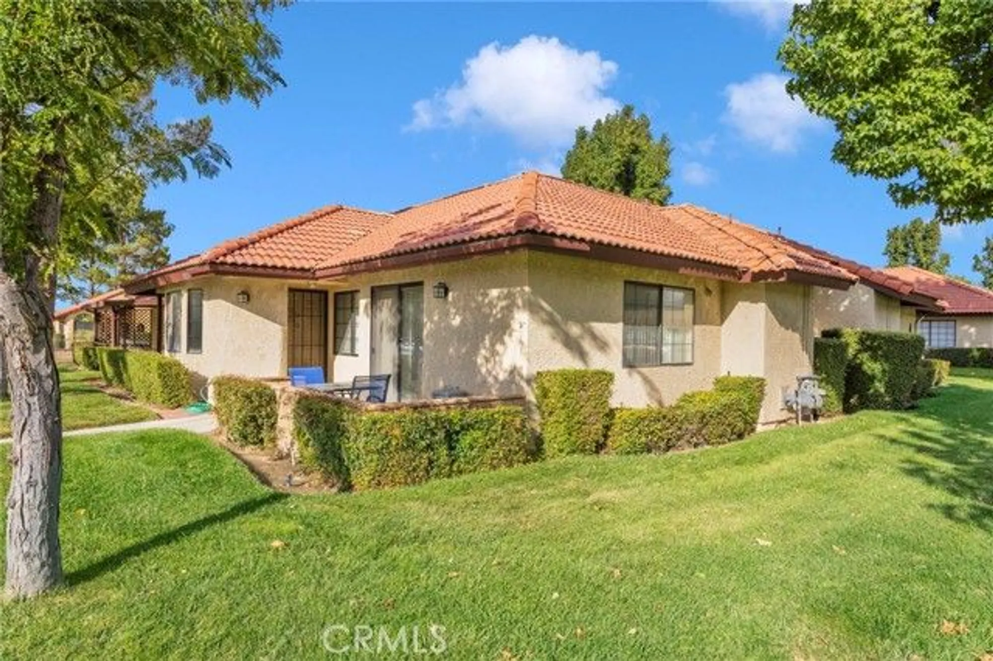 Property Slideshow image 4 of 36 | 19175 elm dr, Apple Valley, CA, 92308