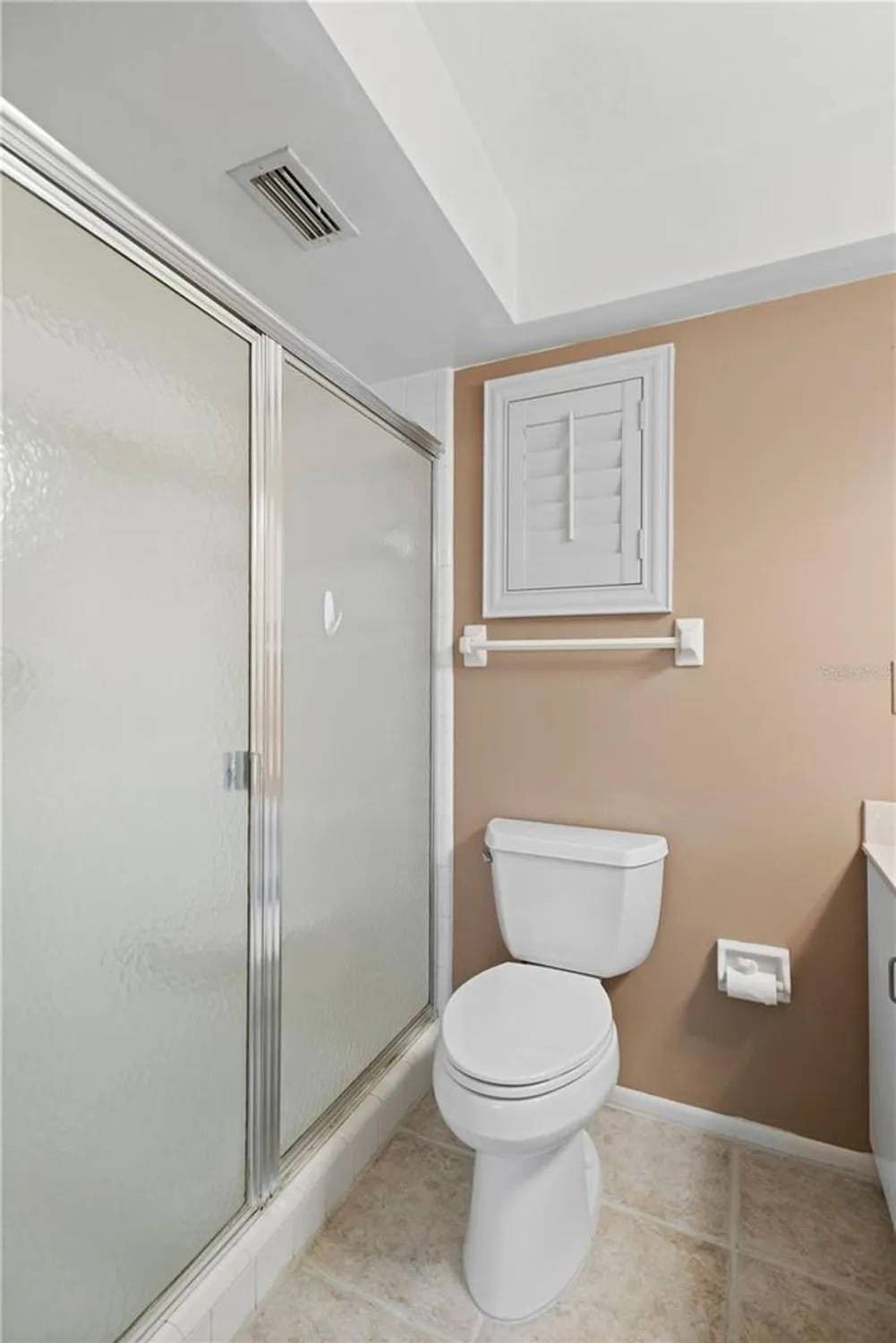 Property Slideshow image 24 of 35 | 3328 dartmouth ln 1012, Sarasota, FL, 34239