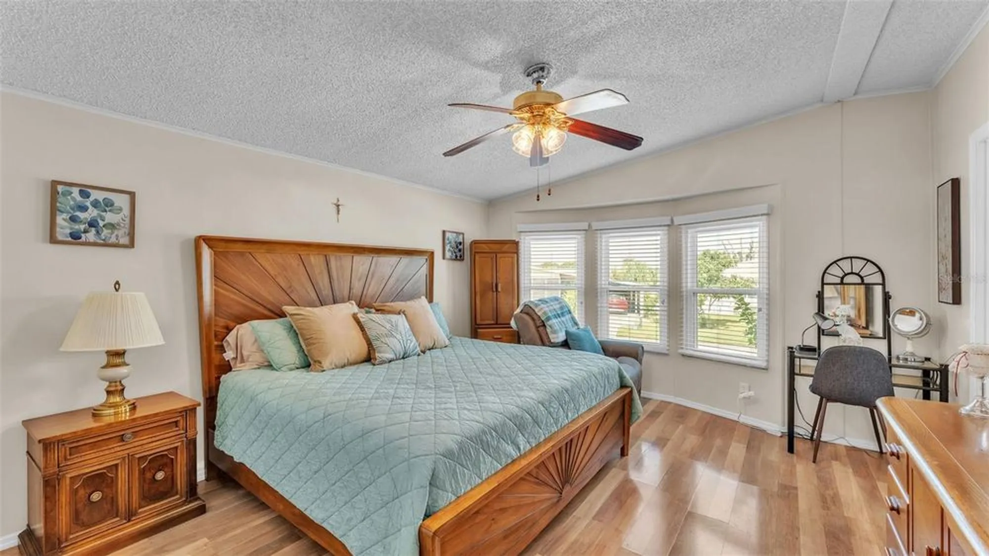 Property Slideshow image 19 of 48 | 3279 pebble bend dr, Lakeland, FL, 33810