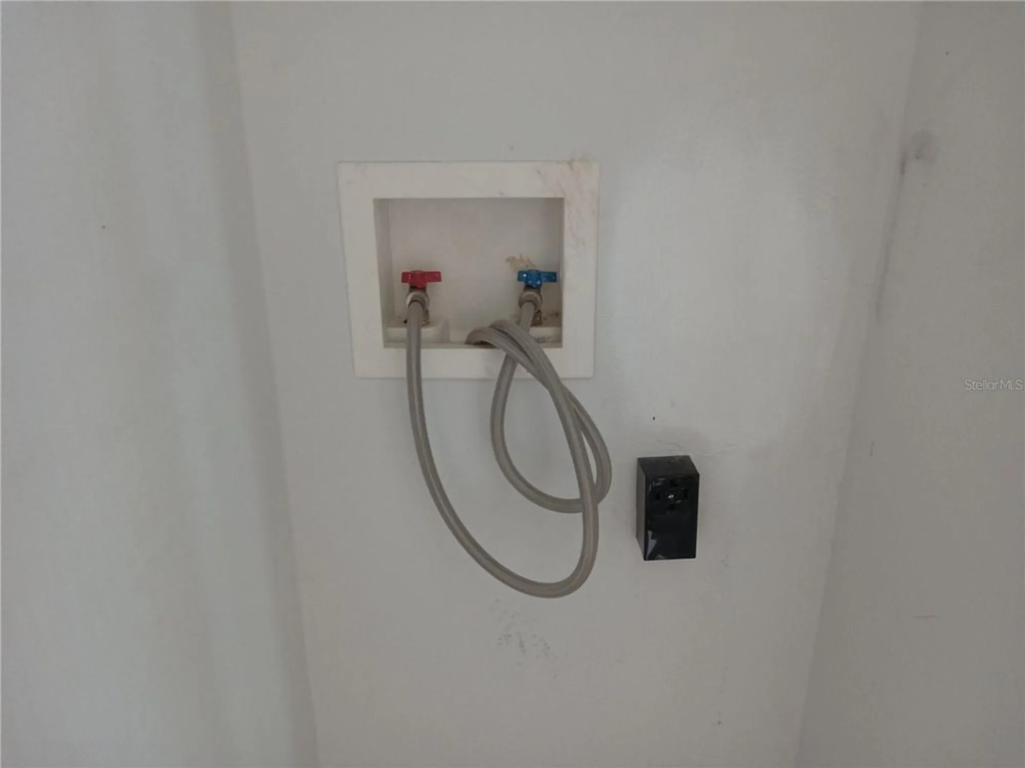 Property Slideshow image 11 of 36 | 2284 philippine dr 73, Clearwater, FL, 33763