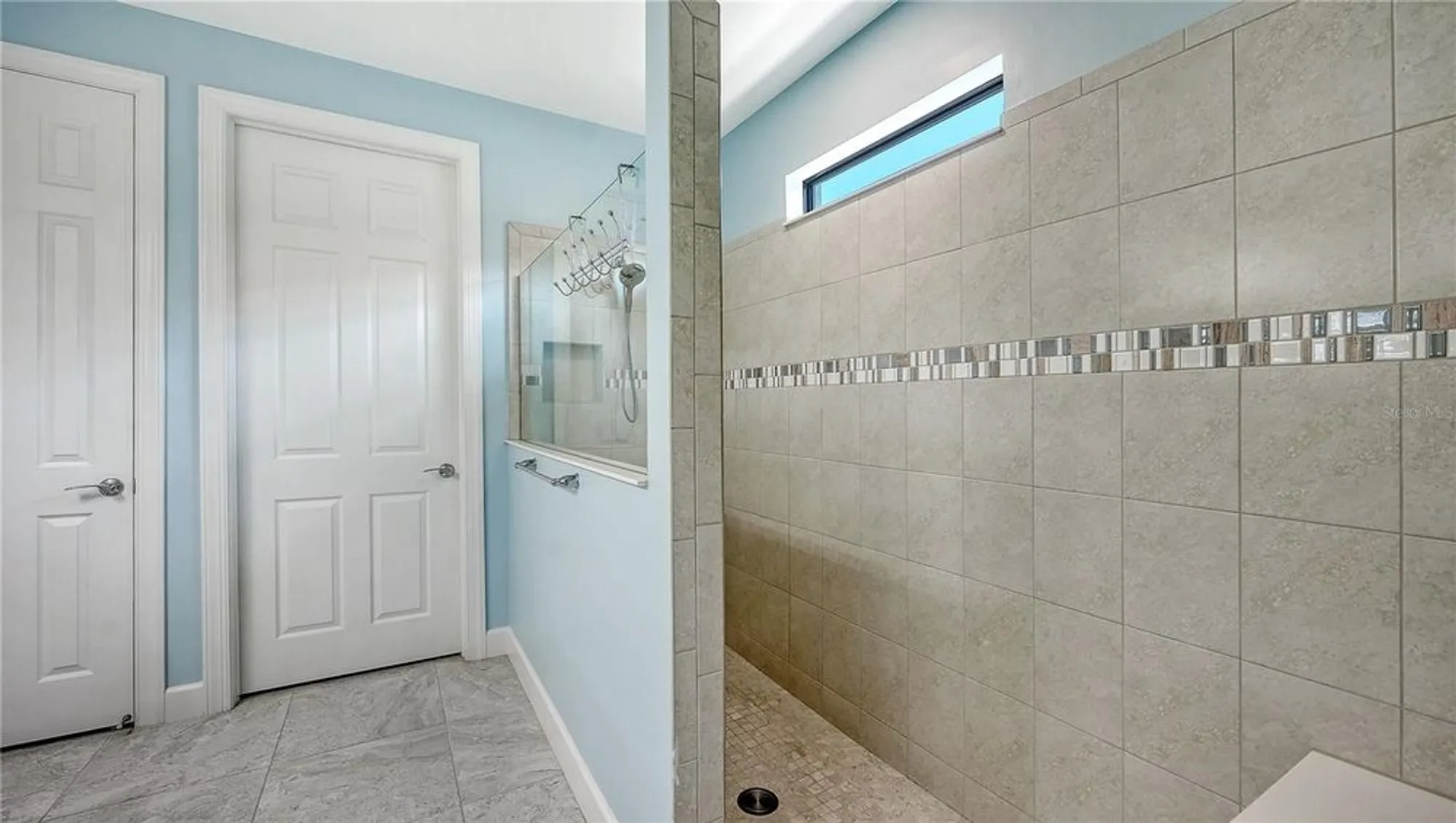 Property Slideshow image 18 of 59 | 5595 rain lily ct, Sarasota, FL, 34238