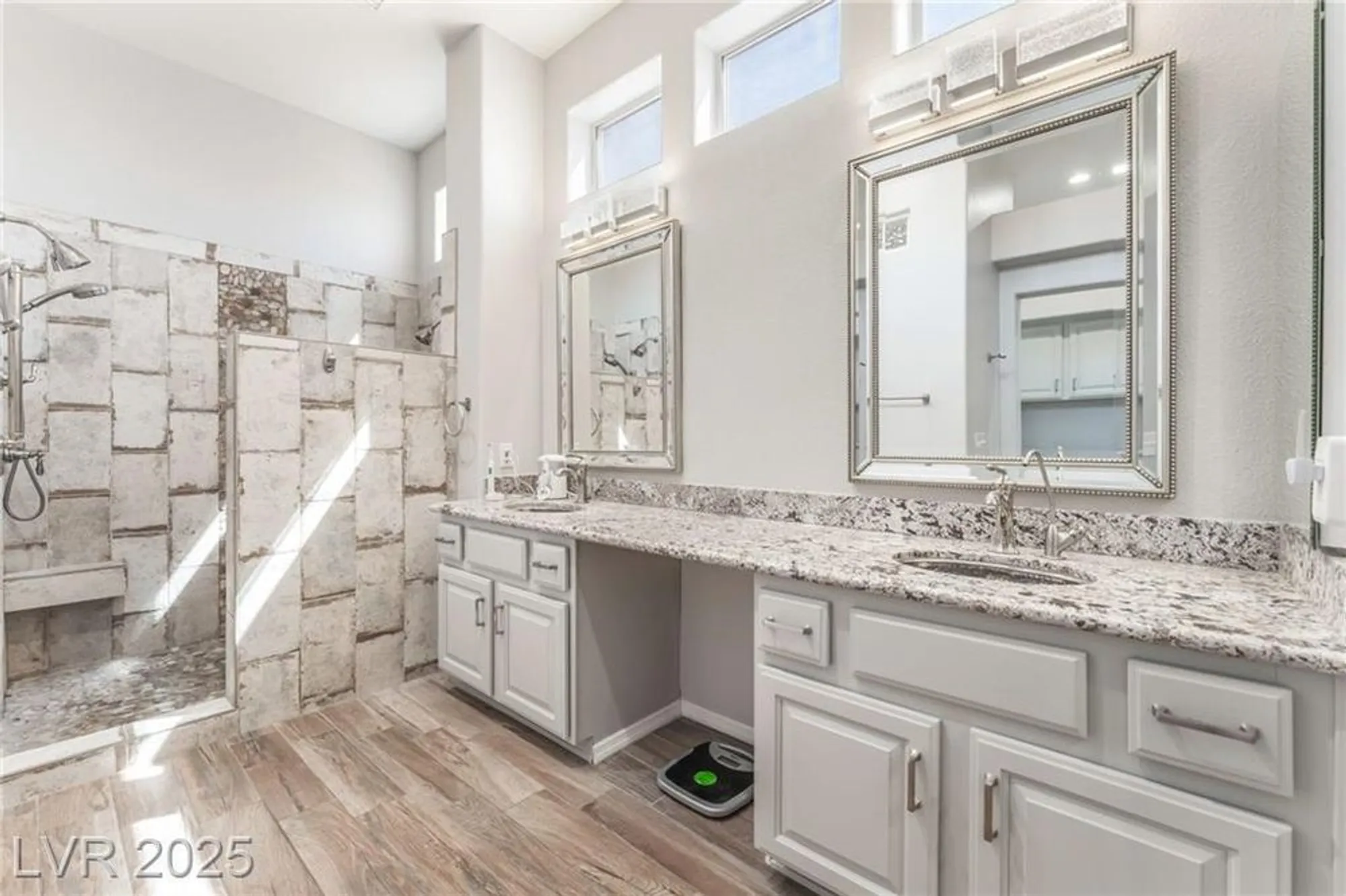 Property Slideshow image 26 of 42 | 10413 willamette pl, Las Vegas, NV, 89134