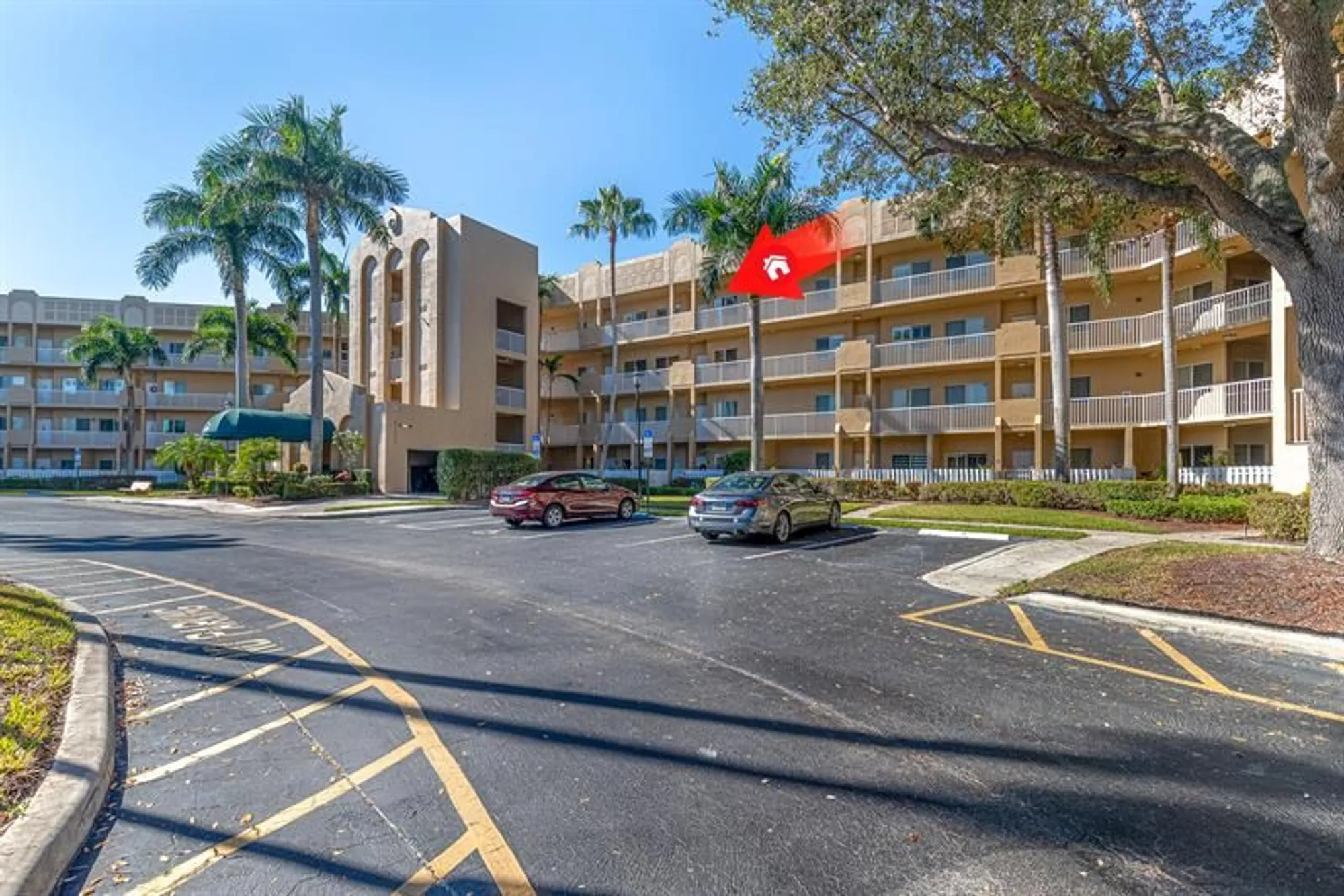 Property Slideshow image 2 of 44 | 7739 southampton ter 411, Tamarac, FL, 33321