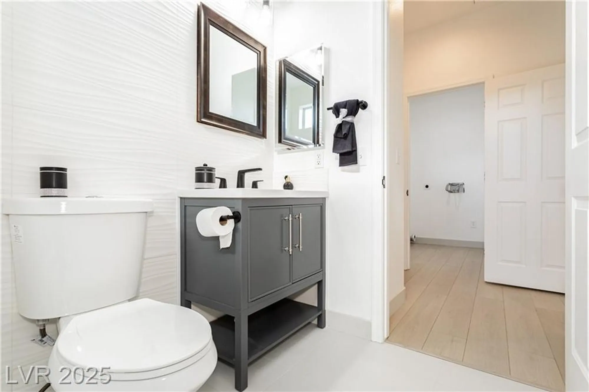 Property Slideshow image 51 of 72 | 2589 evansville ave, Henderson, NV, 89052