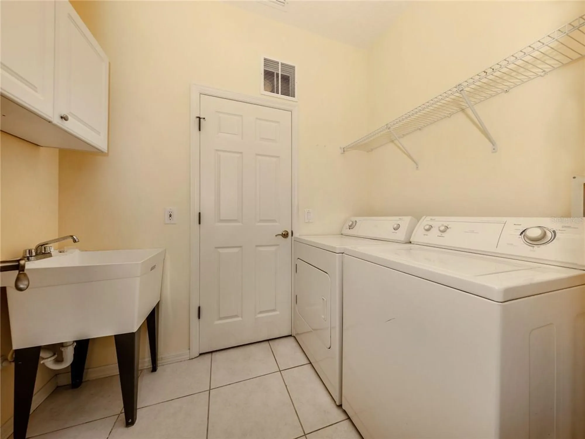 Property Slideshow image 34 of 55 | 4238 mackay falls ter, Sarasota, FL, 34243