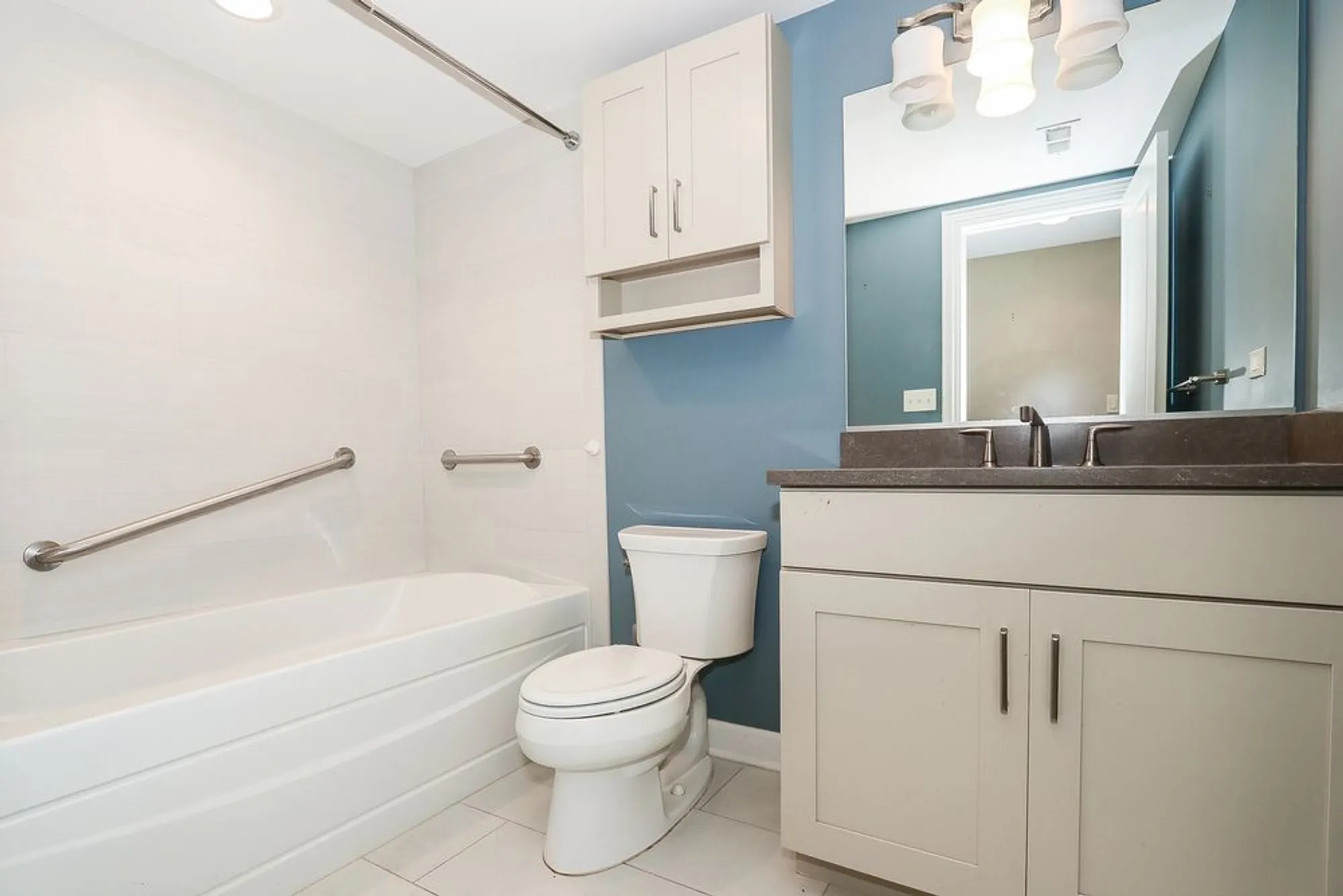 Property Slideshow image 31 of 35 | , Lake In The Hills, IL, 60156