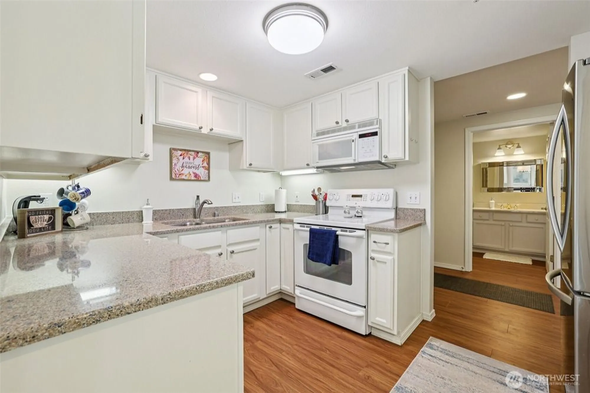 Property Slideshow image 7 of 32 | 4109 224th ln 207, Issaquah, WA, 98029