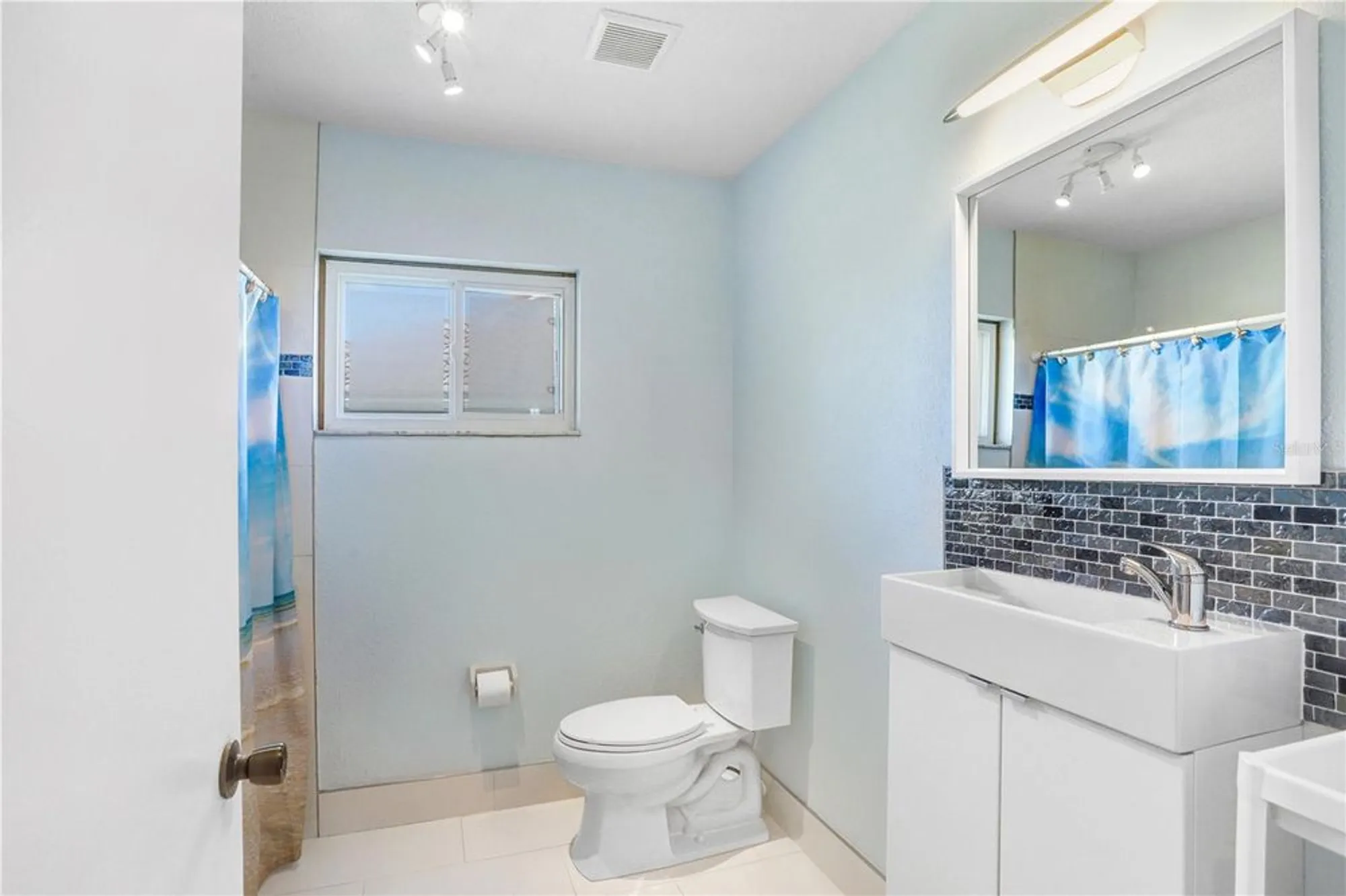 Property Slideshow image 16 of 31 | 1826 wolf laurel dr, Sun City Center, FL, 33573