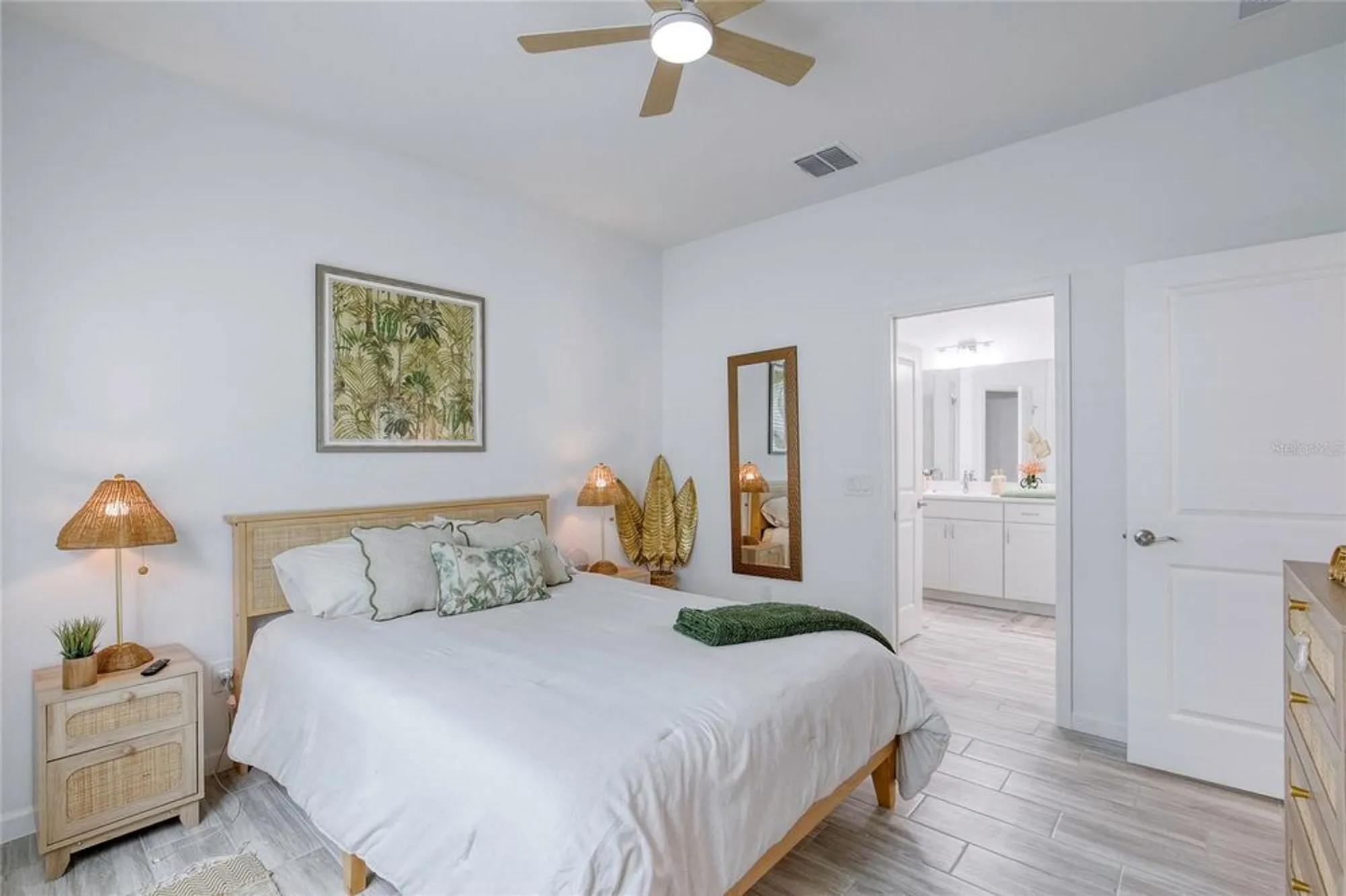 Property Slideshow image 33 of 80 | 317 gypsy palace ln, Daytona Beach, FL, 32124