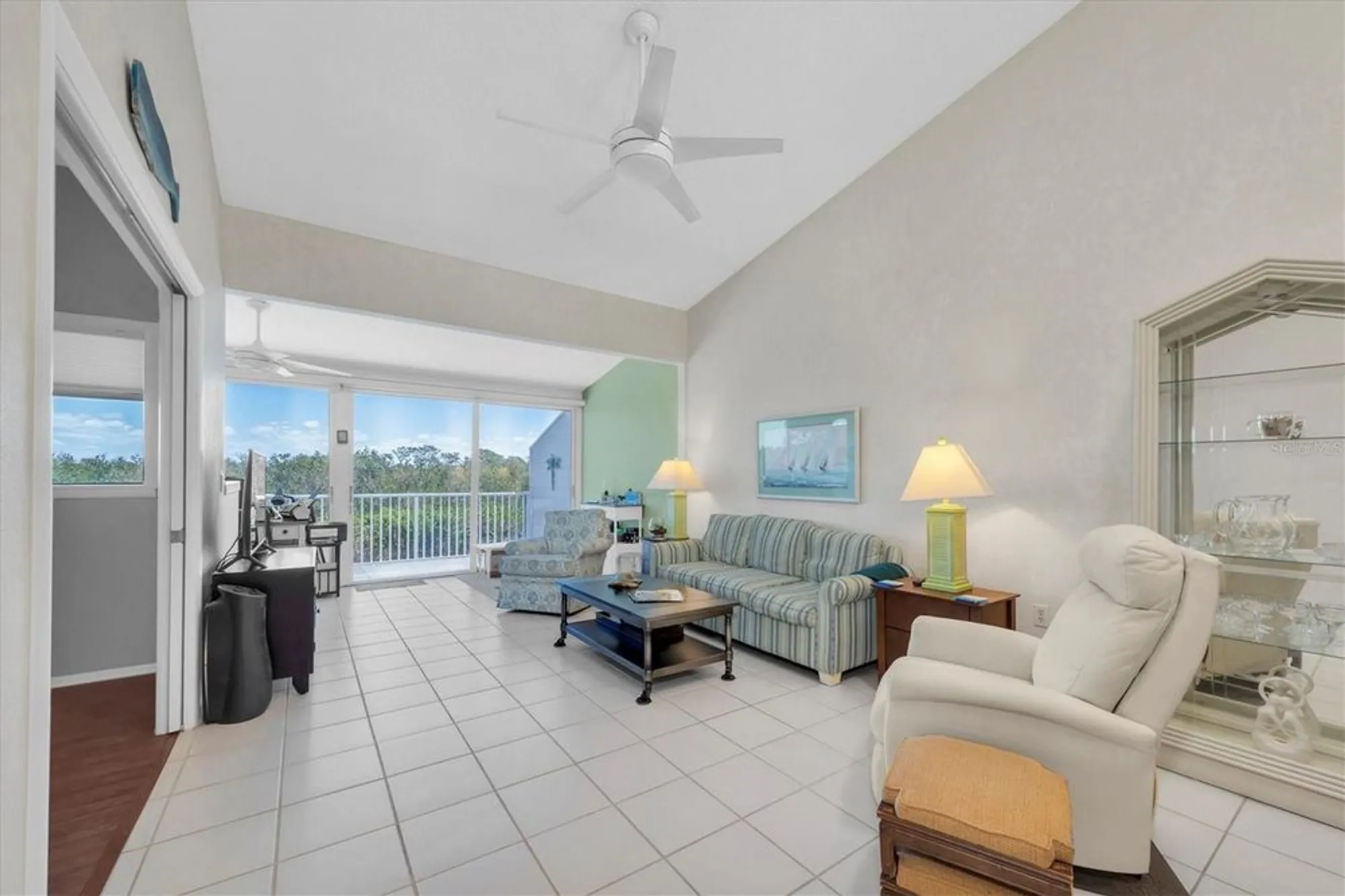 Property Slideshow image 11 of 57 | 801 waterside ln, Bradenton, FL, 34209